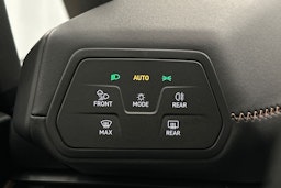 valkoinen CUPRA Born 2023 kuva 21.