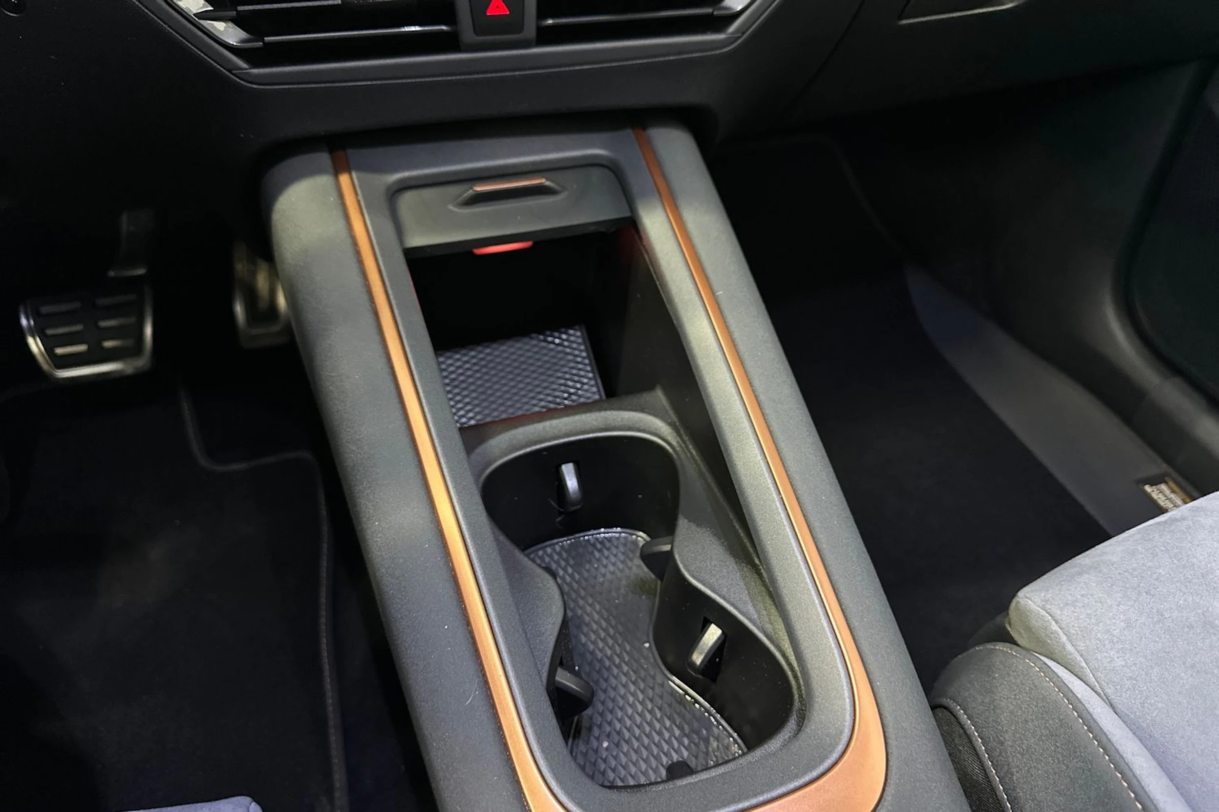 harmaa CUPRA Born 2023 kuva 27.