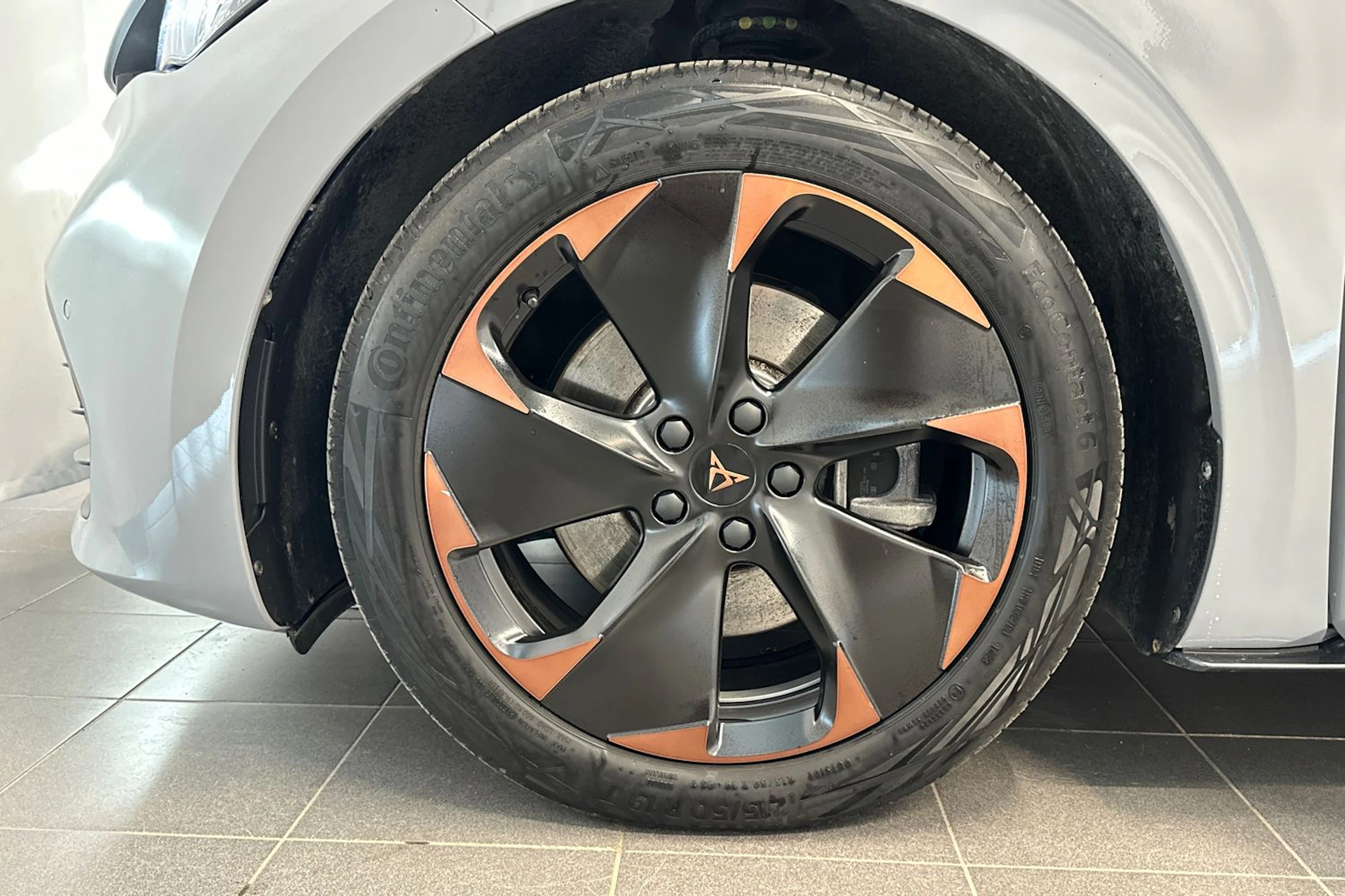 harmaa CUPRA Born 2023 kuva 30.