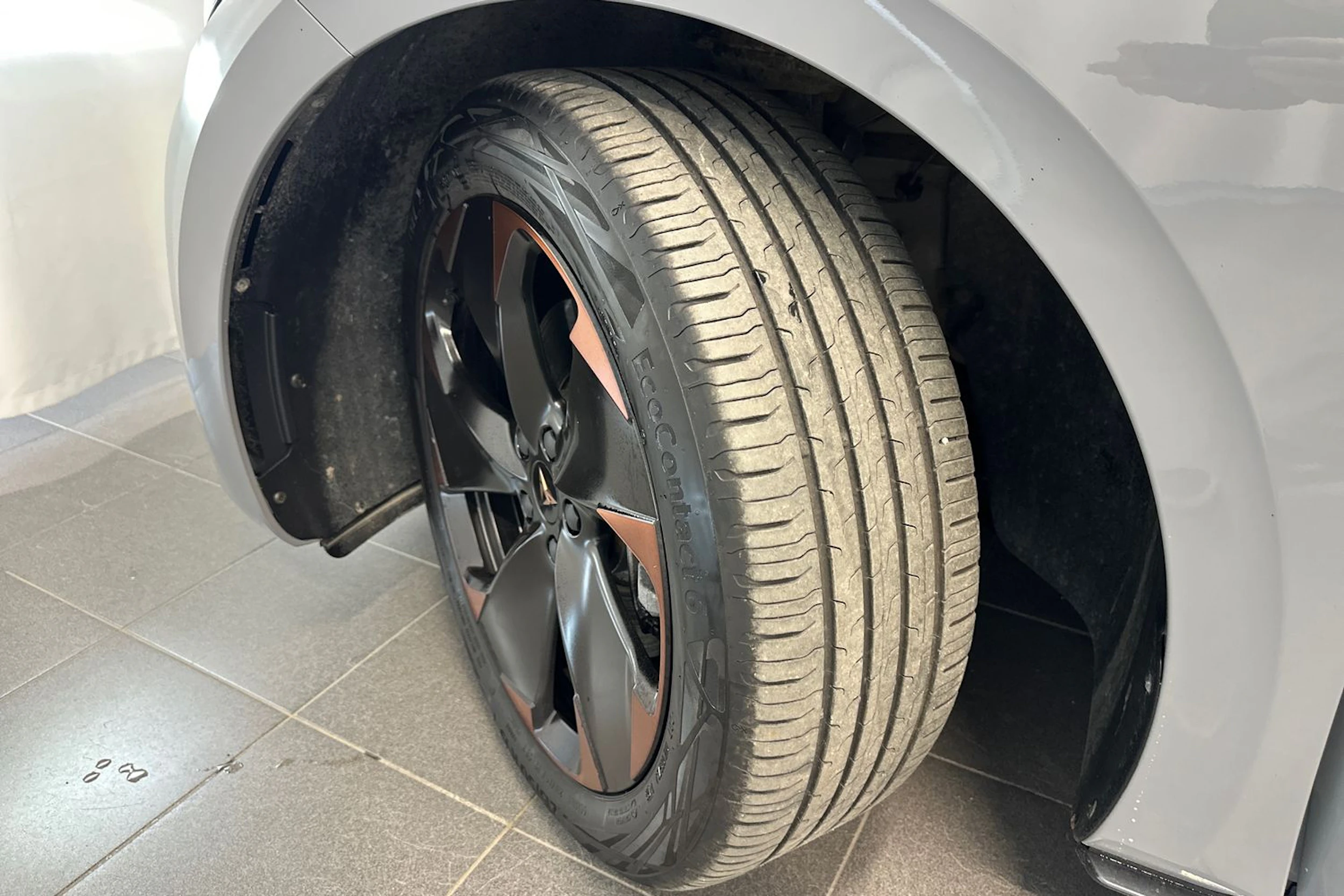 harmaa CUPRA Born 2023 kuva 31.