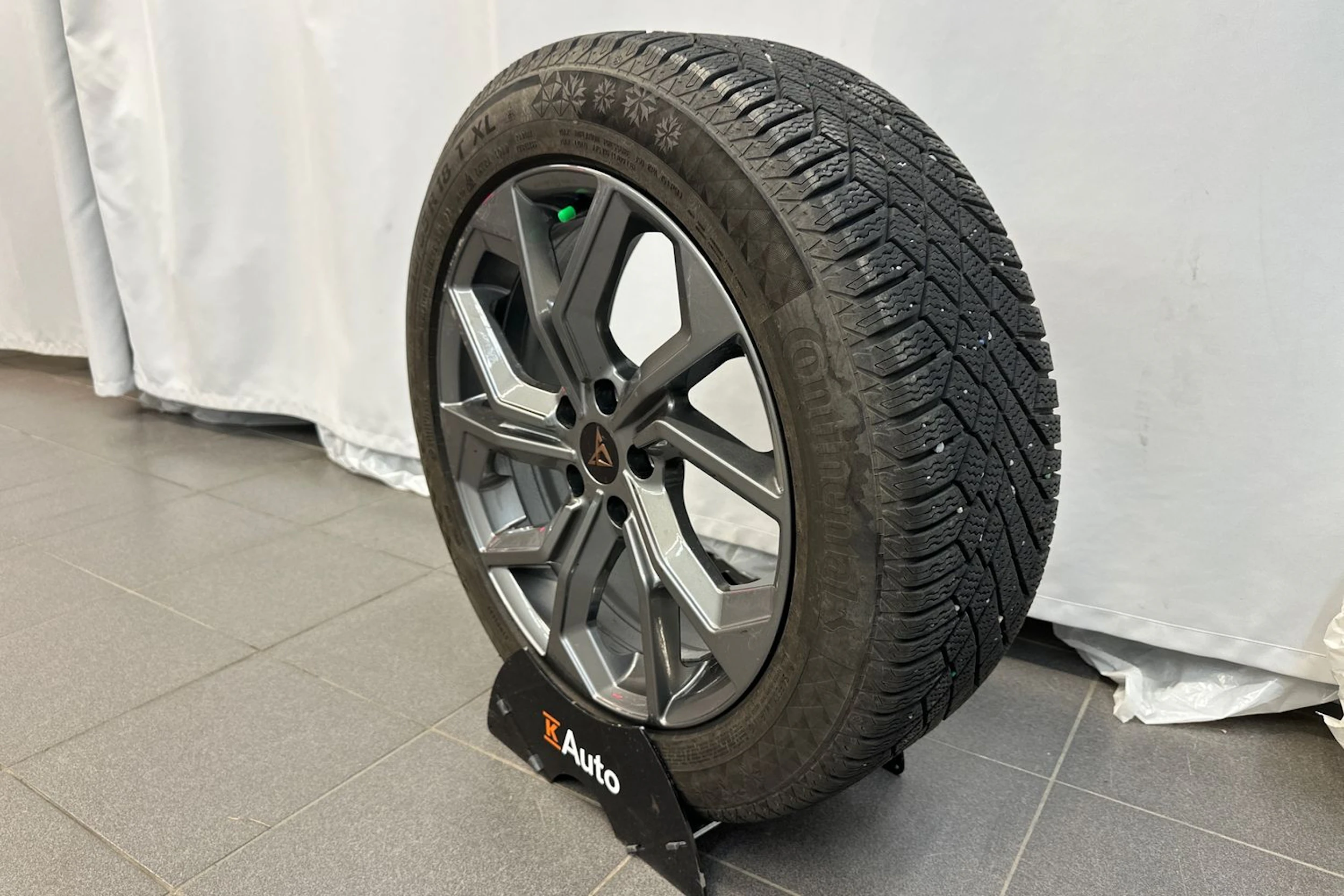 harmaa CUPRA Born 2023 kuva 32.