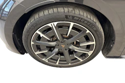 harmaa CUPRA Born 2023 kuva 9.