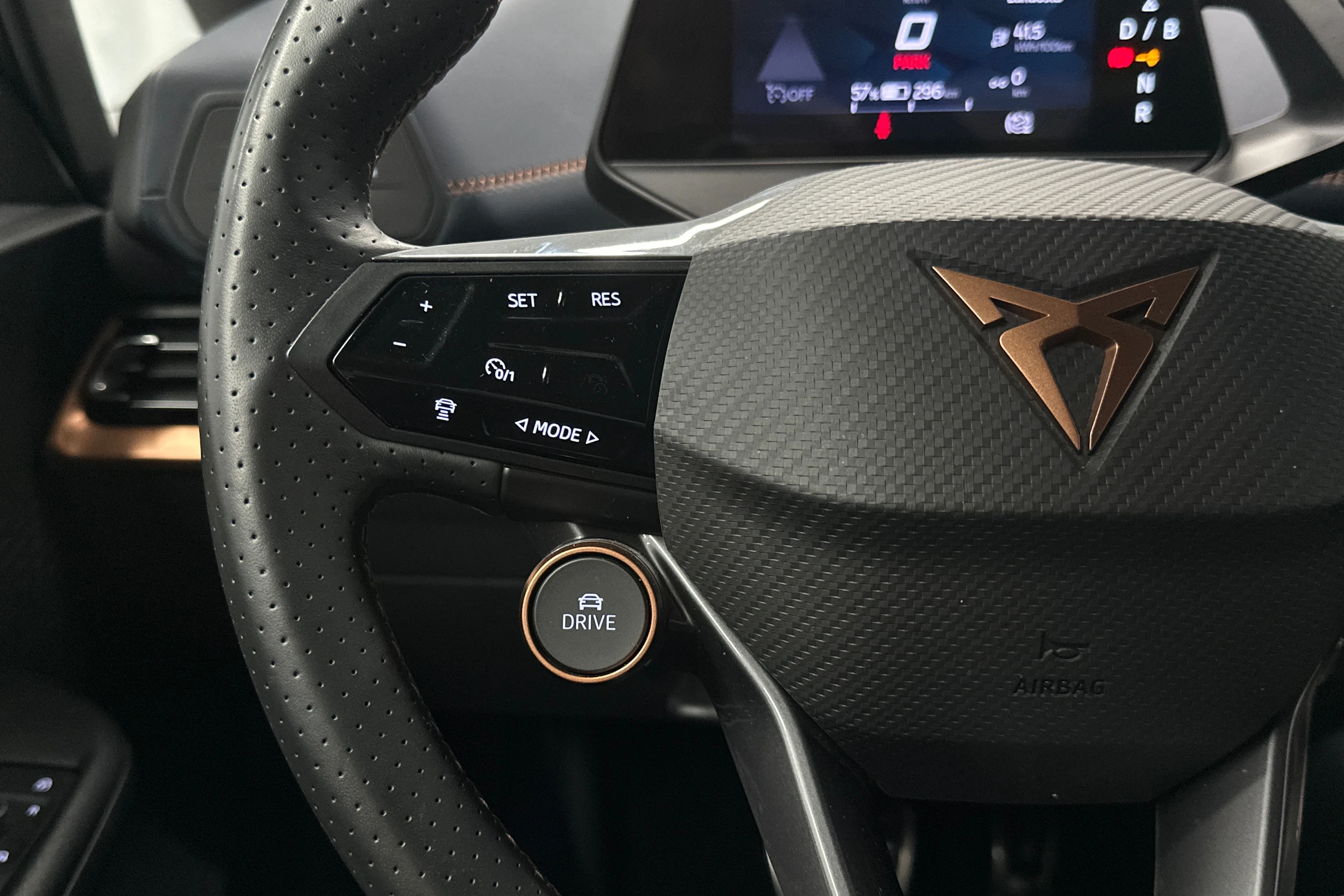 sininen CUPRA Born 2023 kuva 11.