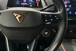 sininen CUPRA Born 2023 kuva 12.