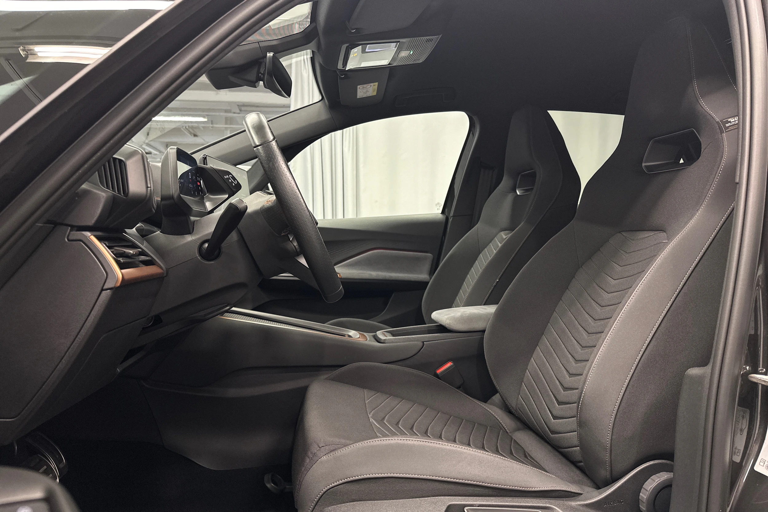 harmaa CUPRA Born 2023 kuva 12.