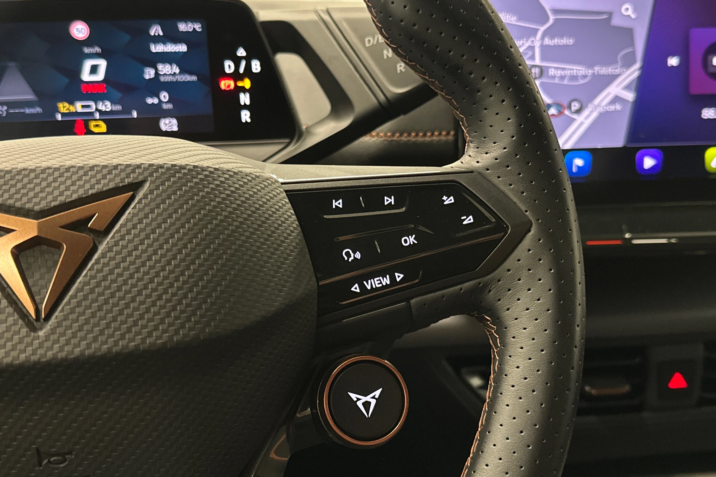 harmaa CUPRA Born 2023 kuva 15.