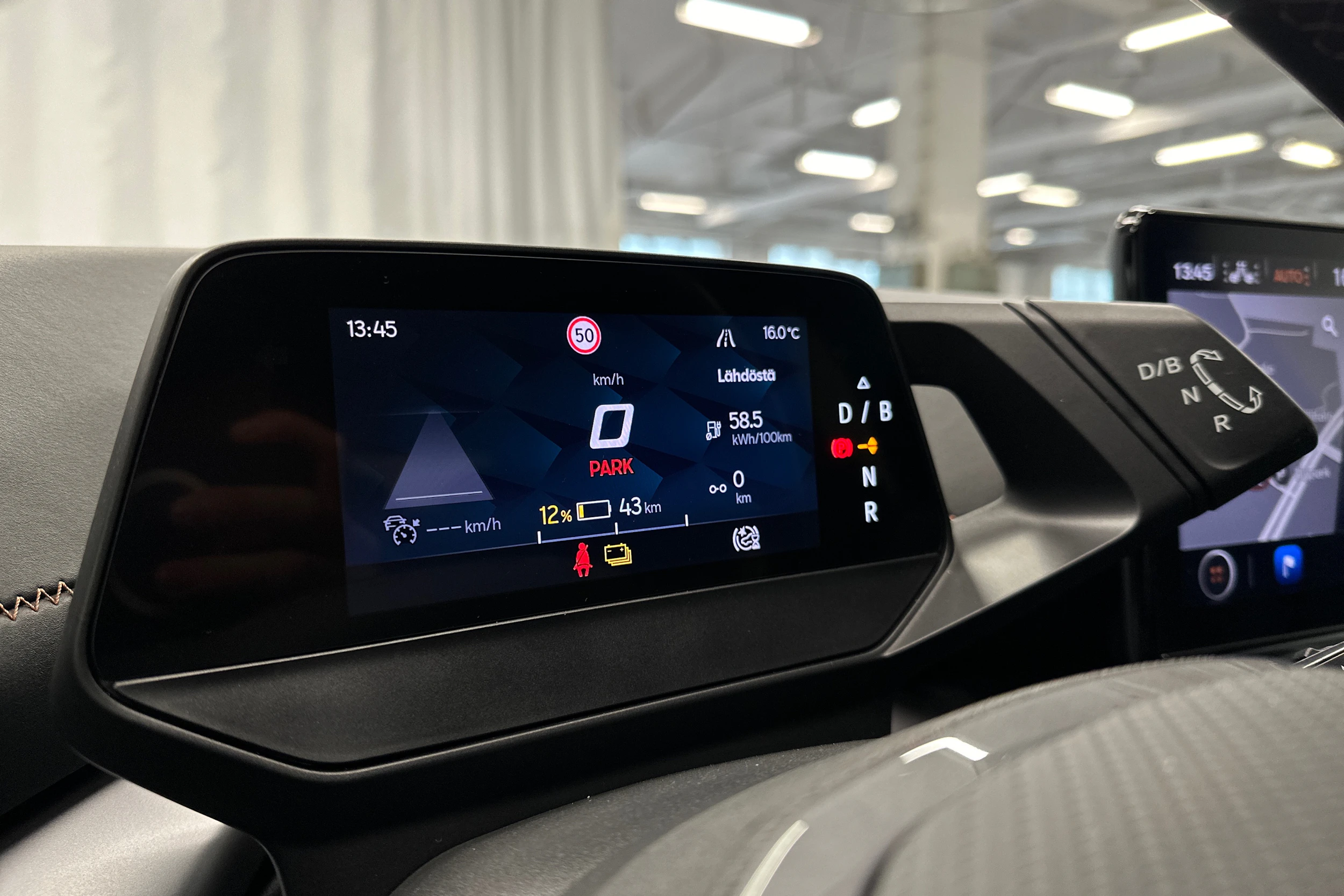 harmaa CUPRA Born 2023 kuva 16.