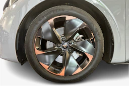 Harmaa CUPRA BORN 2023 kuva 12.