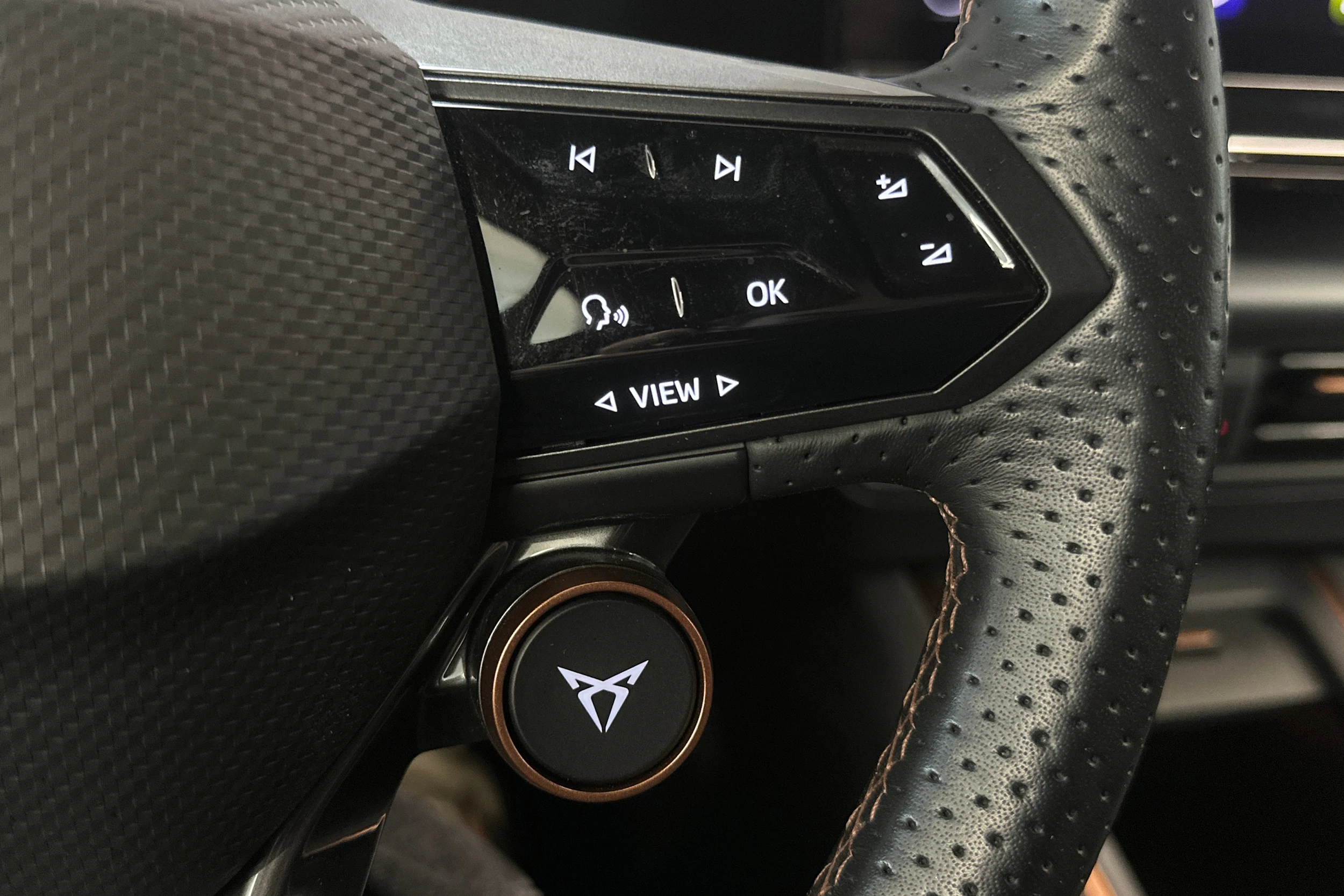 Harmaa CUPRA BORN 2023 kuva 19.