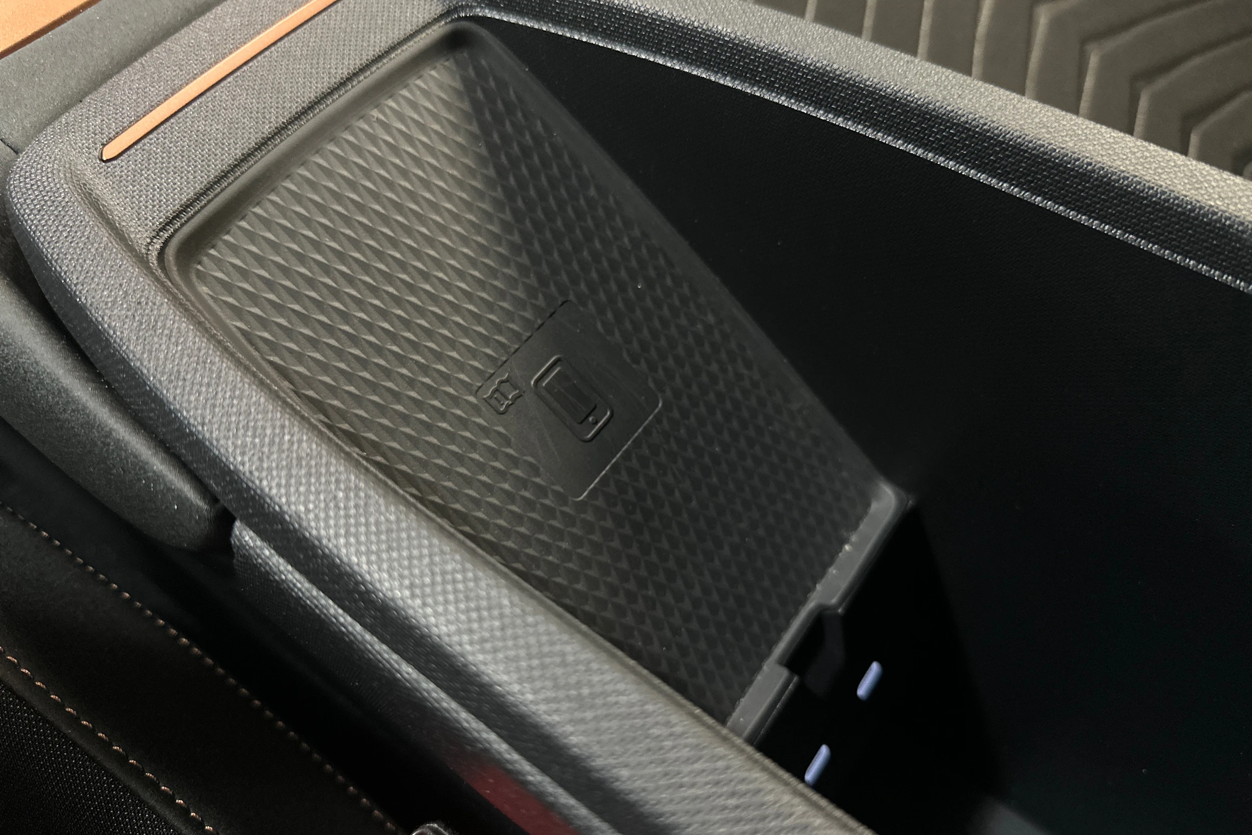 Harmaa CUPRA BORN 2023 kuva 26.