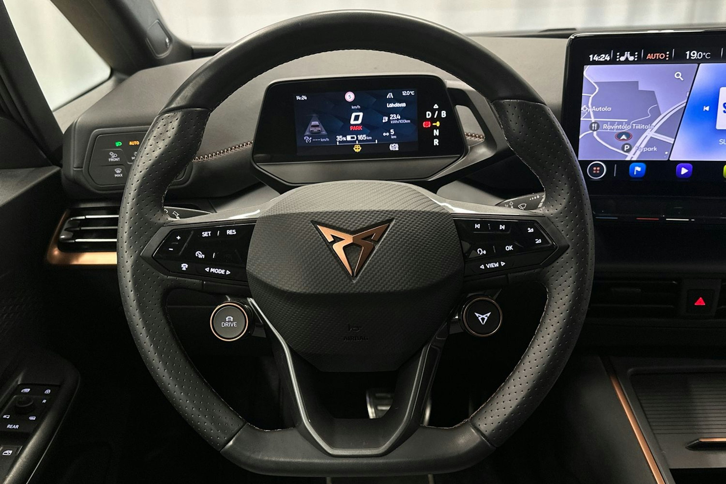 harmaa CUPRA Born 2023 kuva 15.