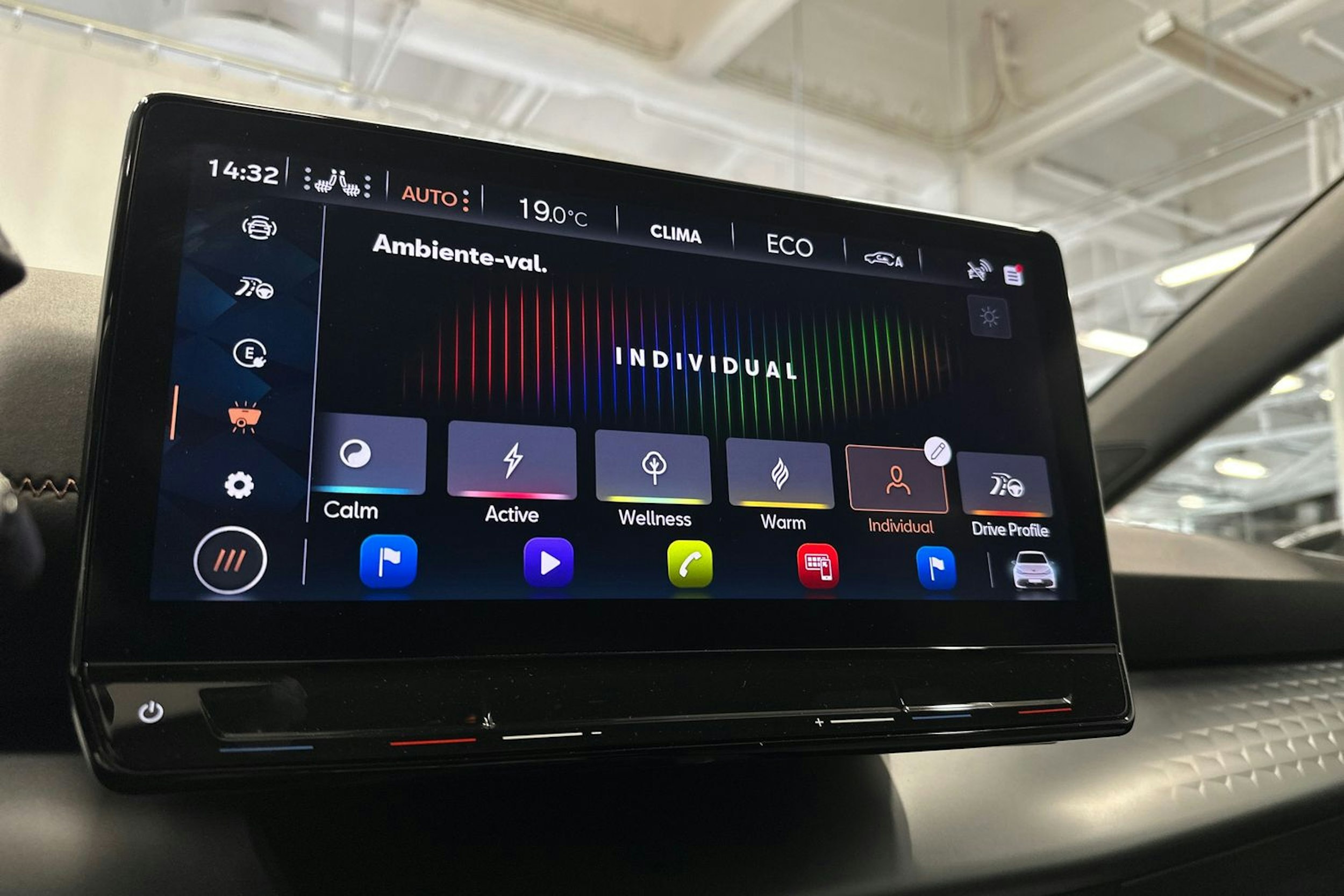 harmaa CUPRA Born 2023 kuva 27.