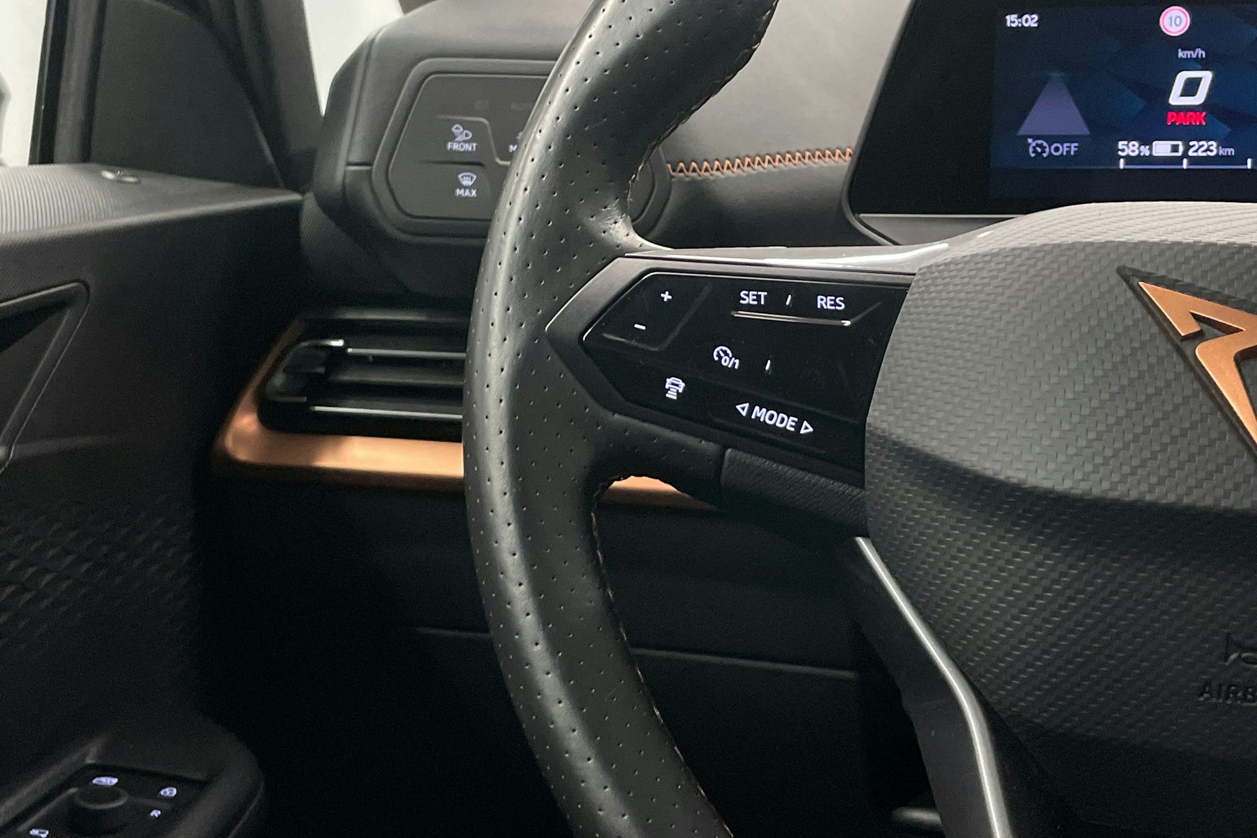 harmaa CUPRA Born 2023 kuva 17.