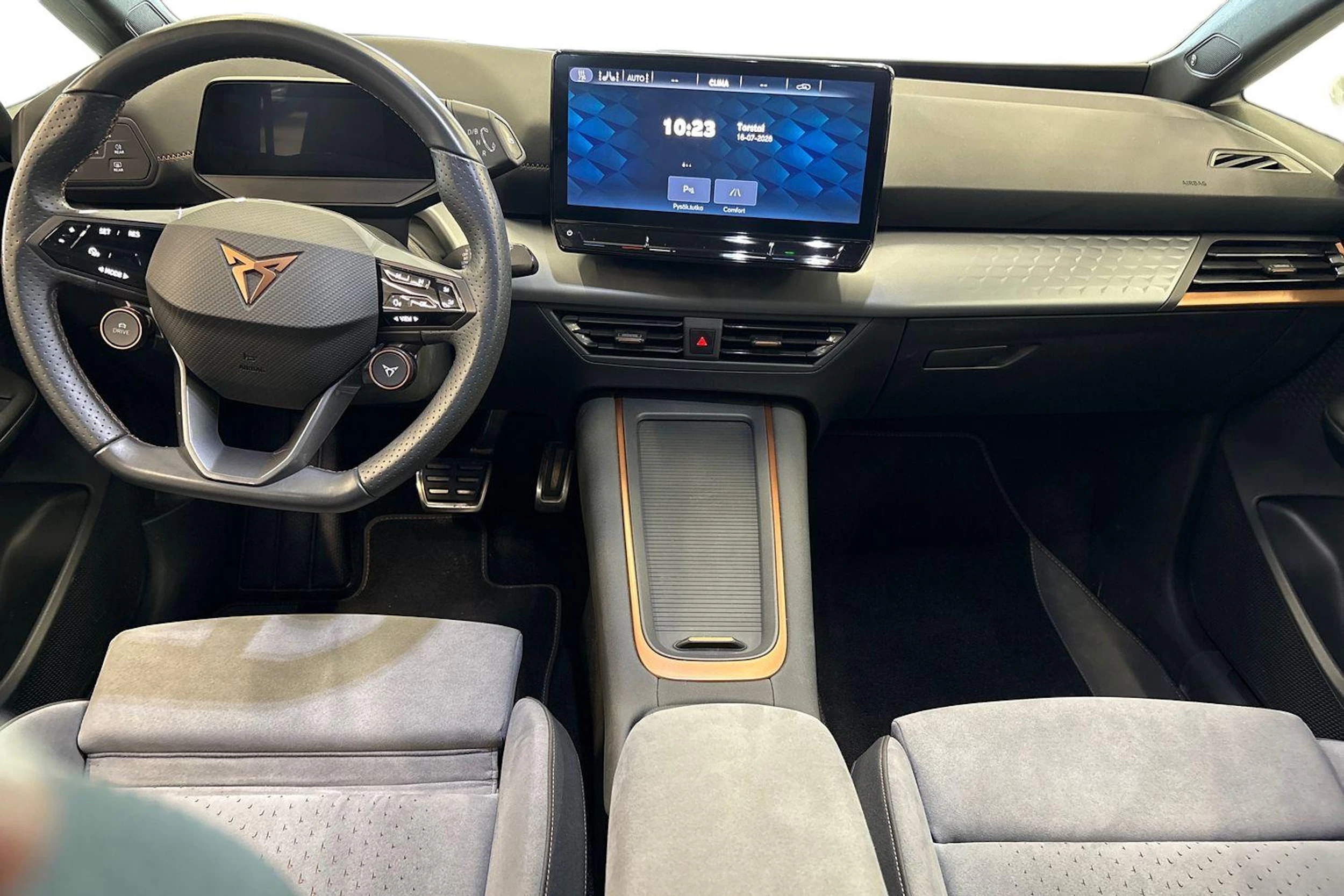 harmaa CUPRA Born 2023 kuva 7.