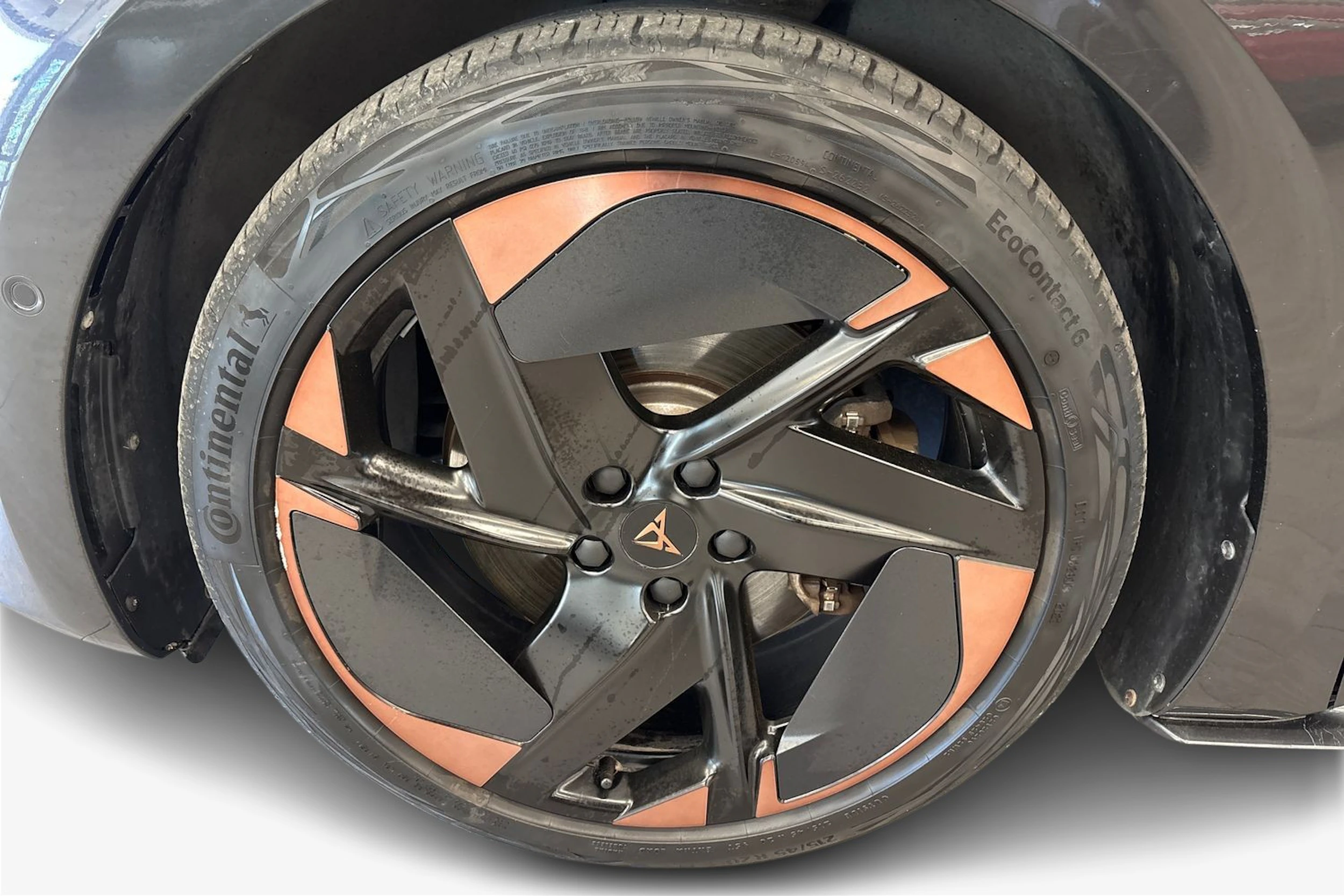 harmaa CUPRA Born 2023 kuva 9.