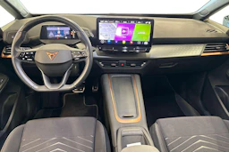 punainen CUPRA Born 2023 kuva 7.