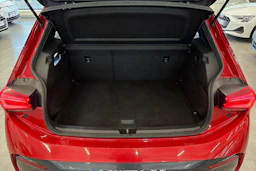 punainen CUPRA Born 2023 kuva 15.