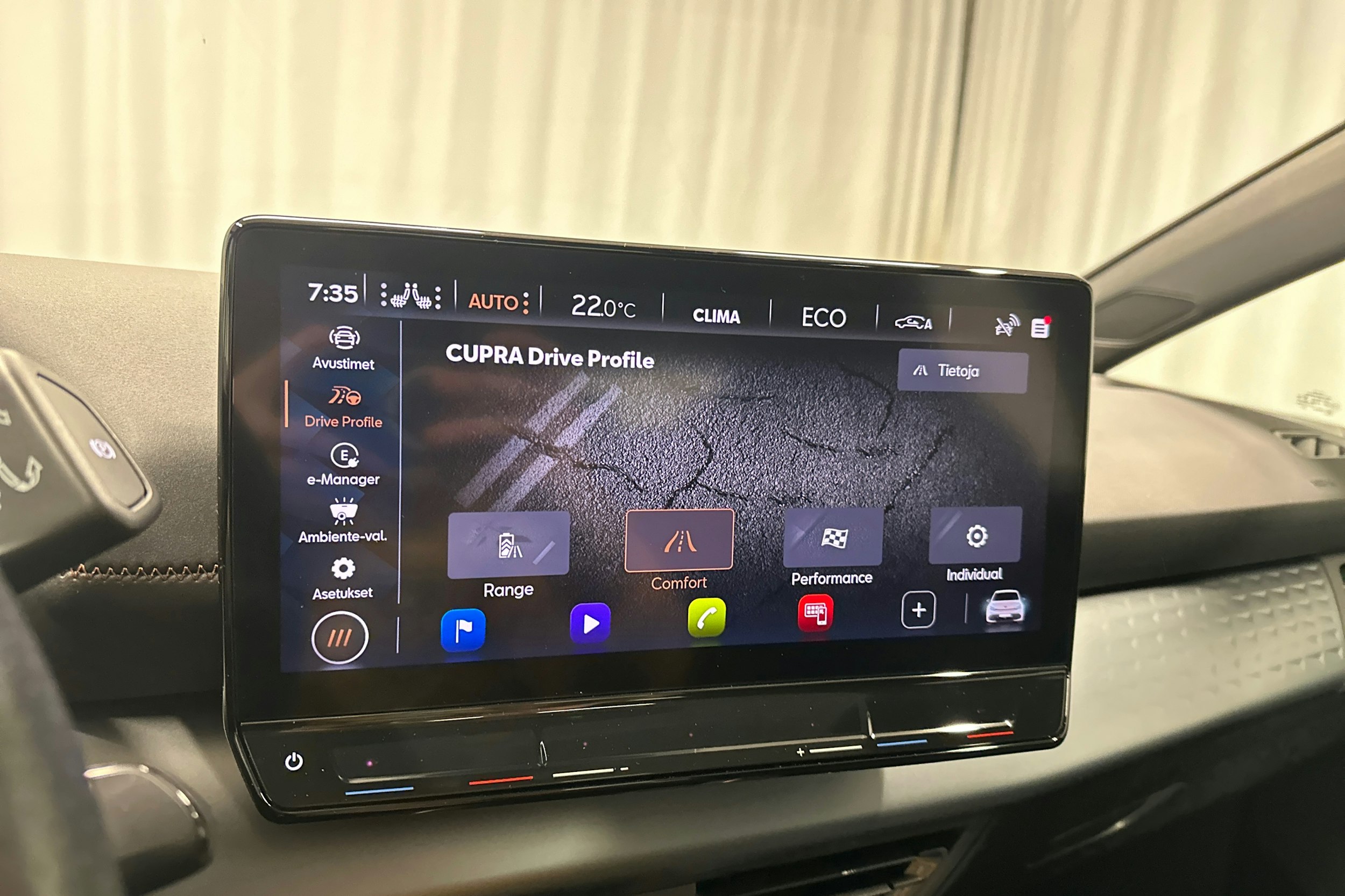 harmaa CUPRA Born 2023 kuva 28.