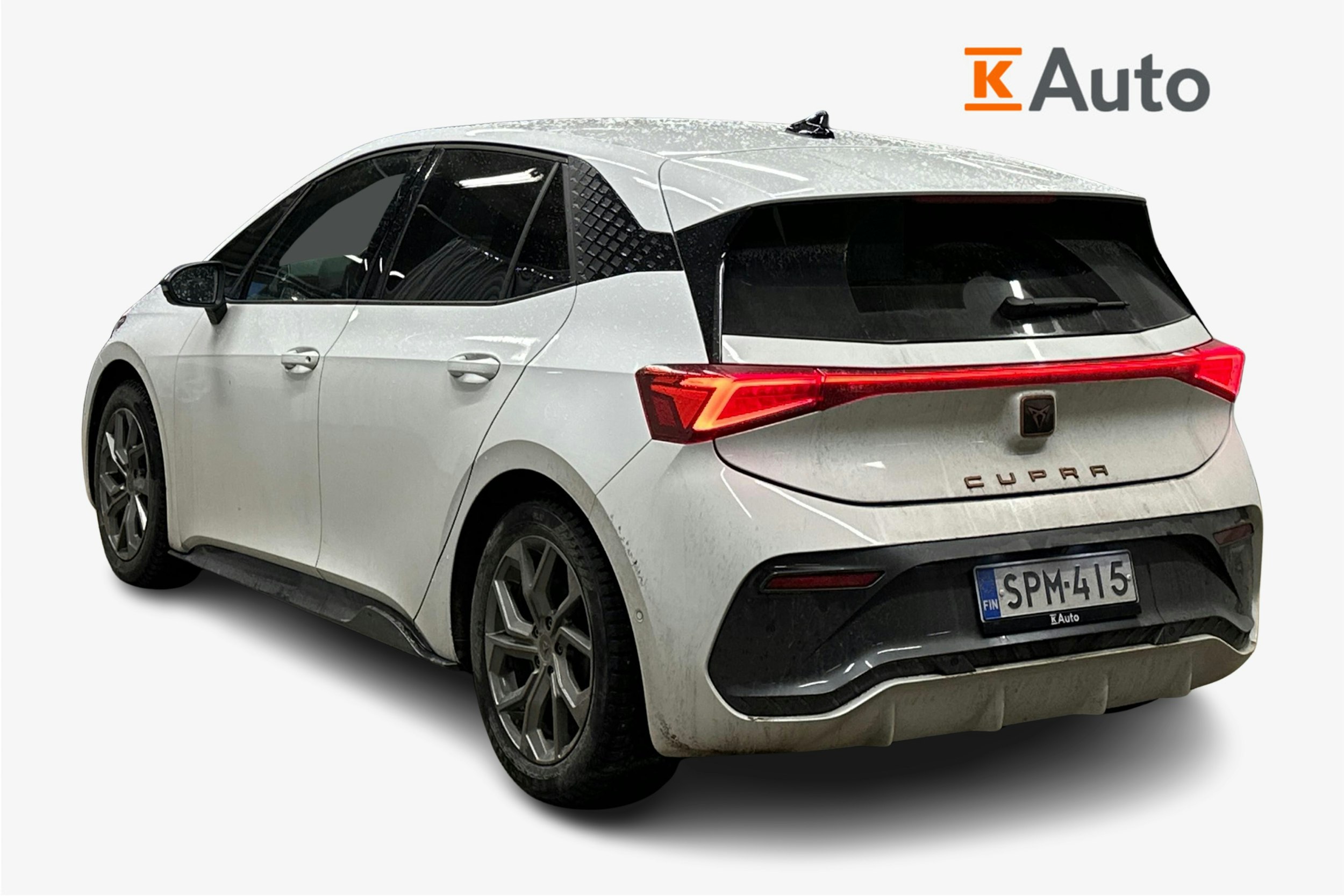 valkoinen CUPRA Born 2023 kuva 2.