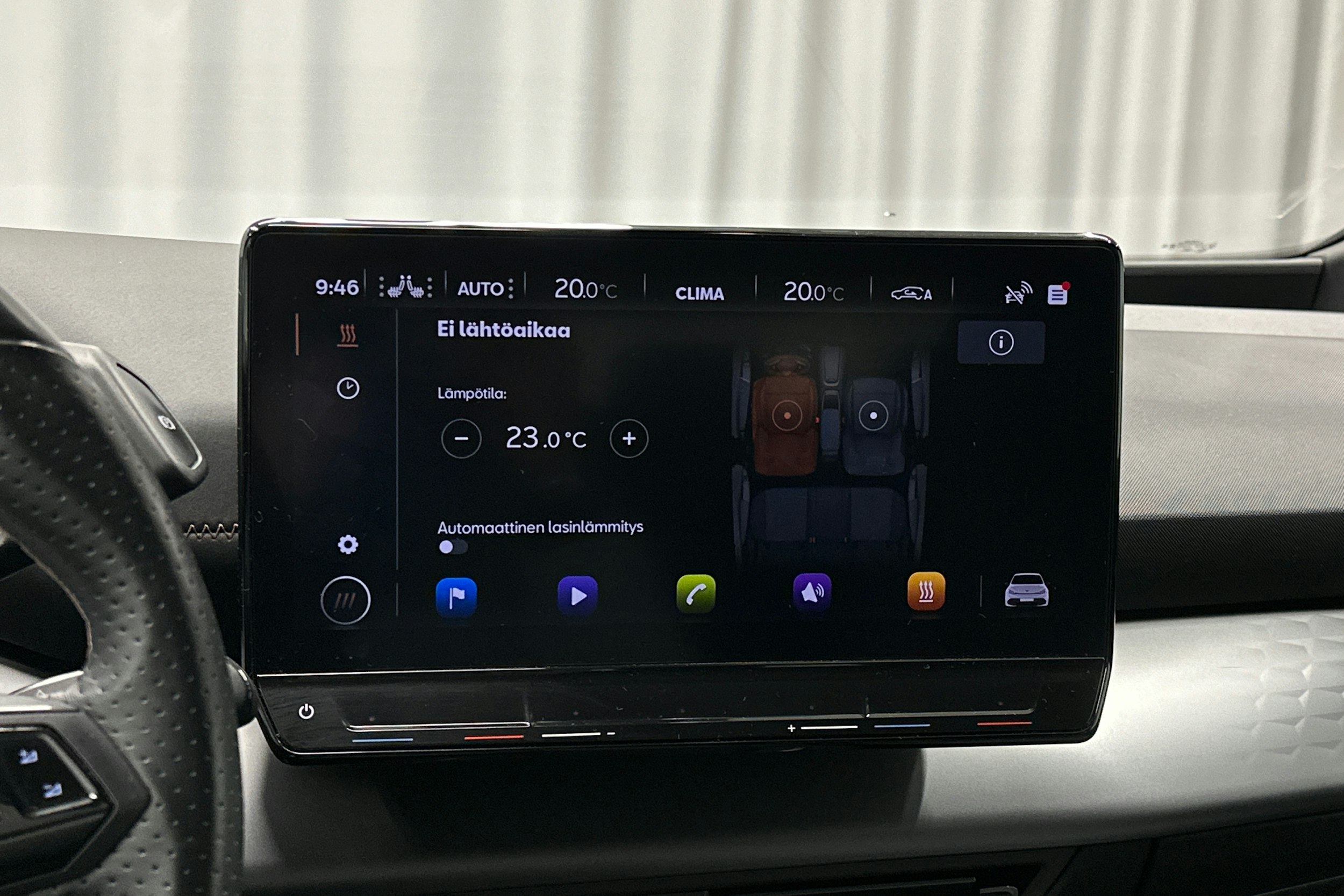 valkoinen CUPRA Born 2023 kuva 28.