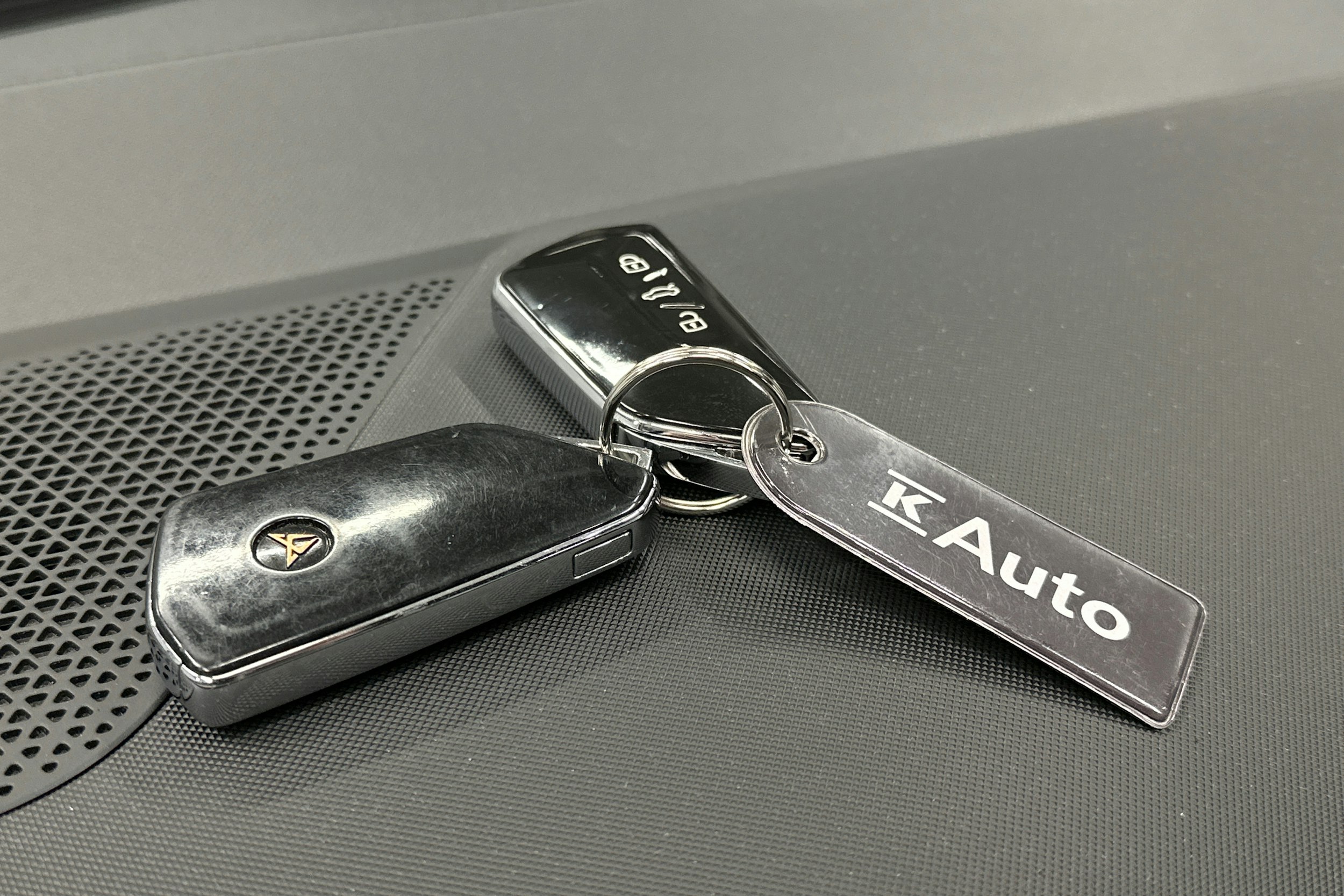 harmaa CUPRA Born 2023 kuva 29.