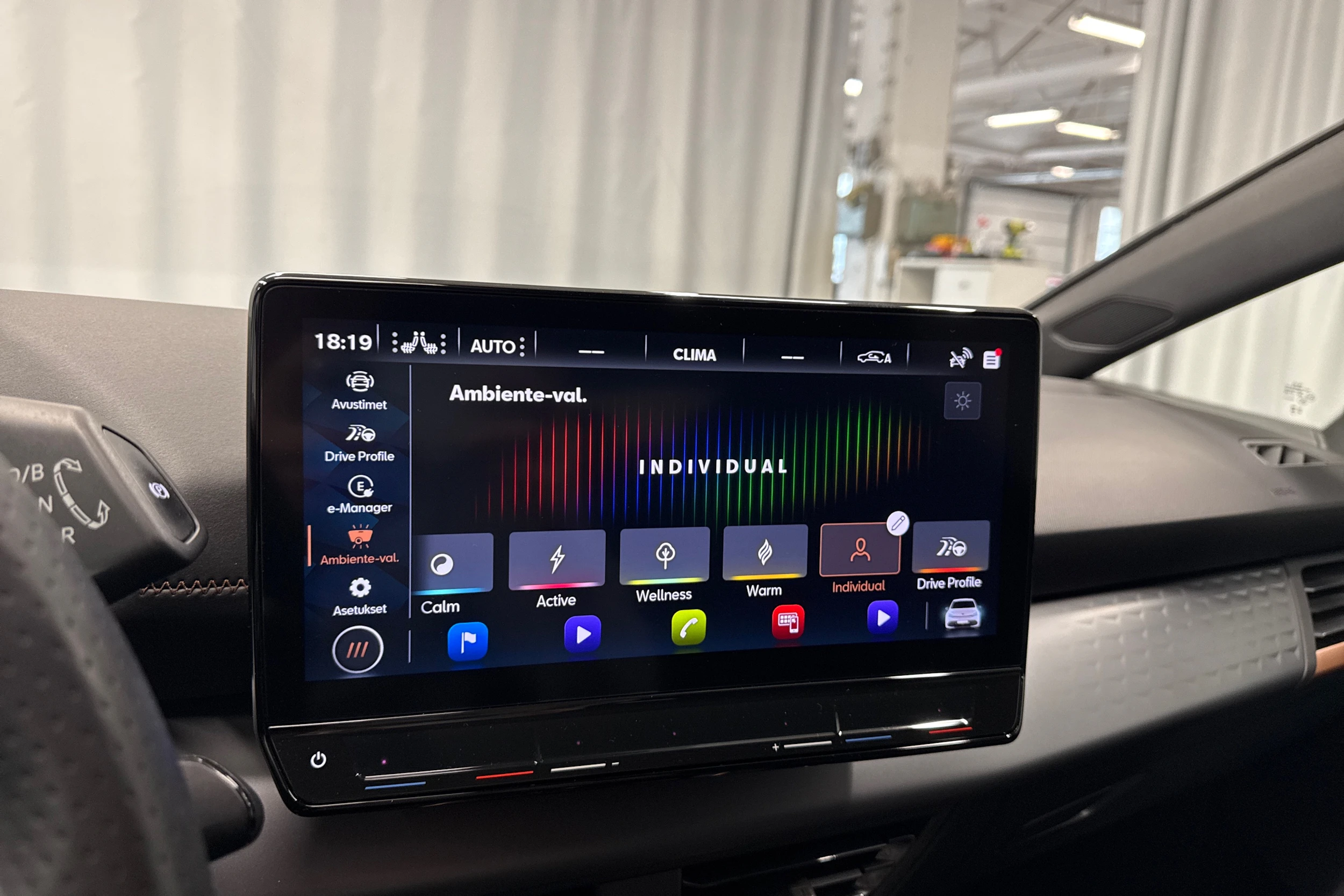 harmaa CUPRA Born 2023 kuva 29.