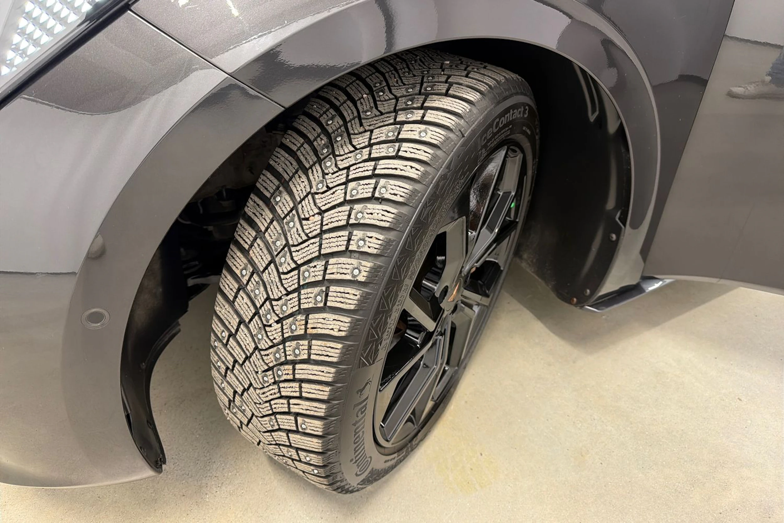 harmaa CUPRA Born 2023 kuva 10.