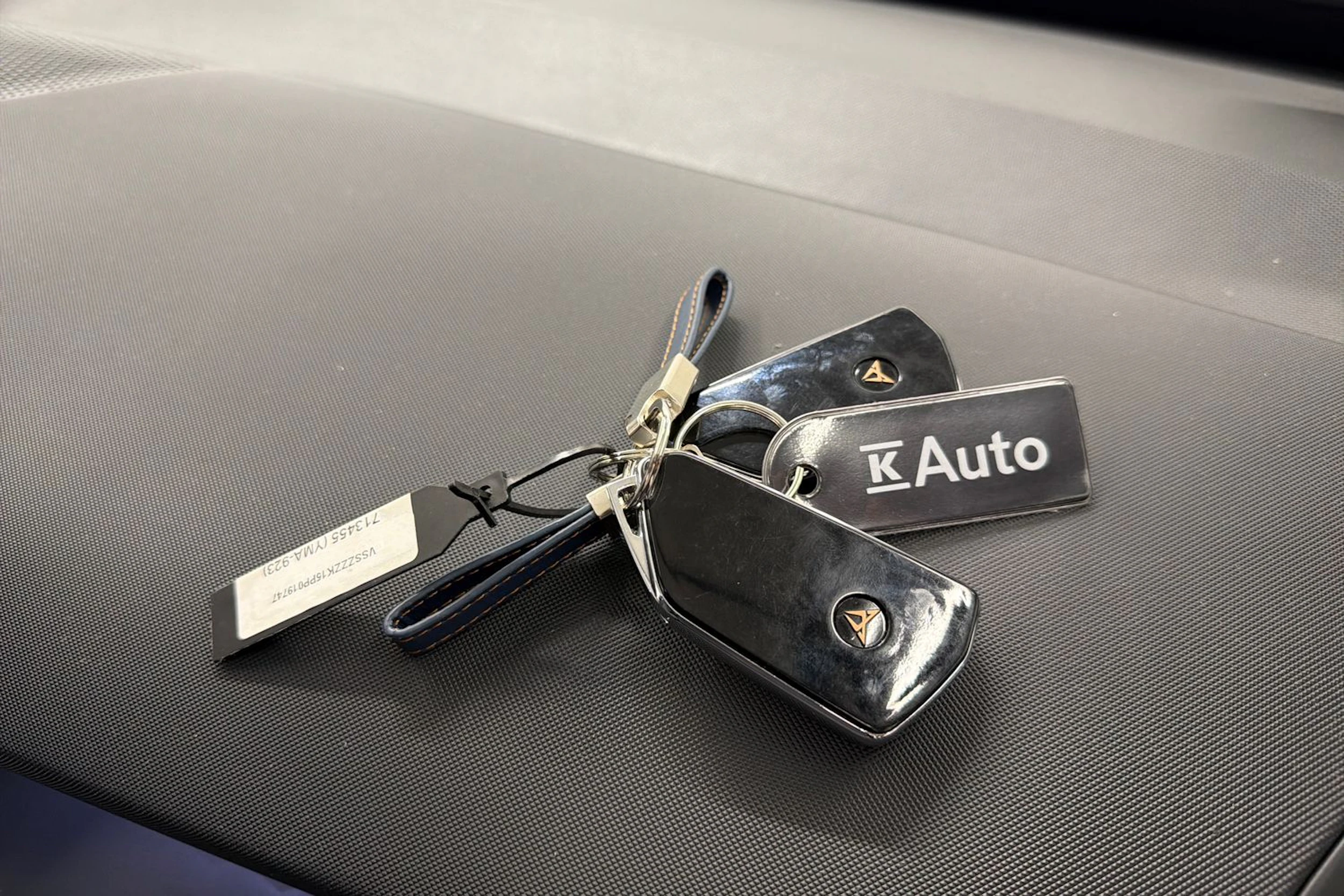 harmaa CUPRA Born 2023 kuva 42.