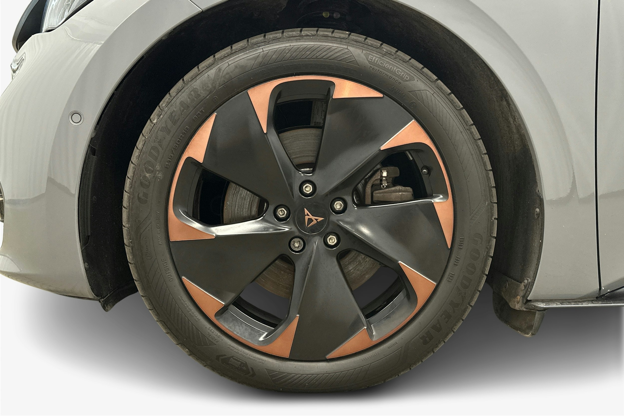 harmaa CUPRA Born 2023 kuva 11.
