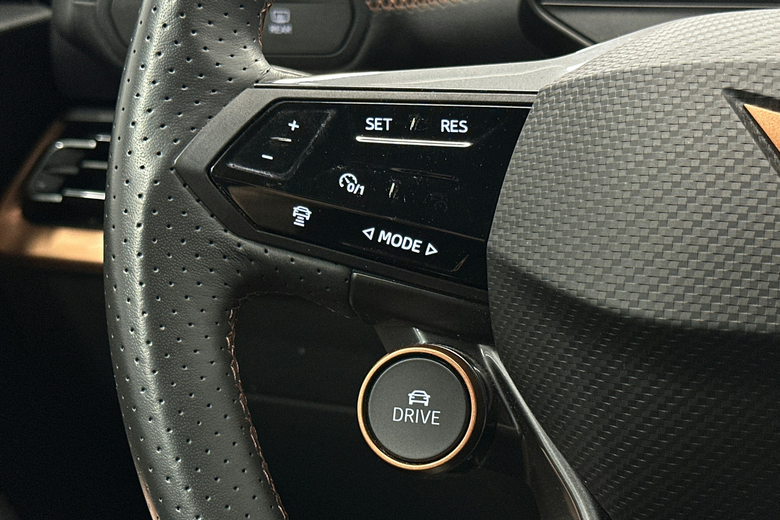 harmaa CUPRA Born 2023 kuva 17.