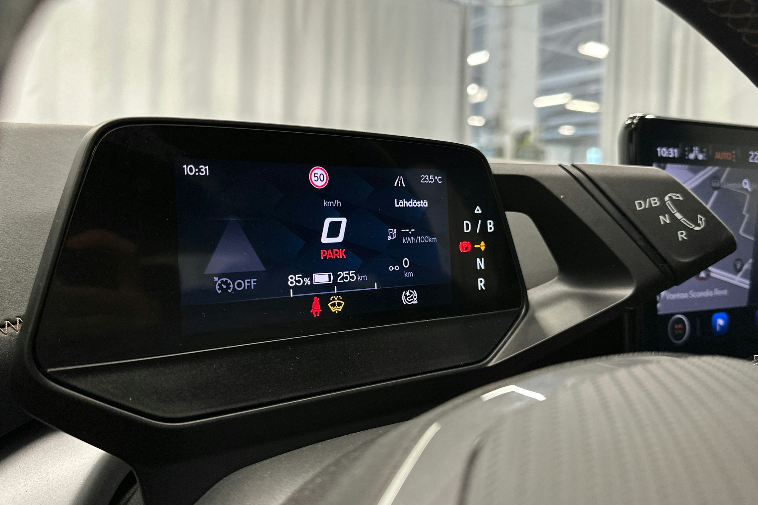 harmaa CUPRA Born 2023 kuva 19.