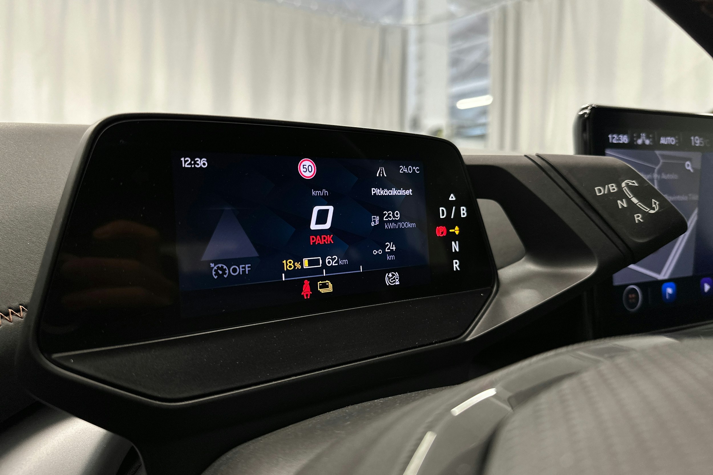 harmaa CUPRA Born 2023 kuva 19.