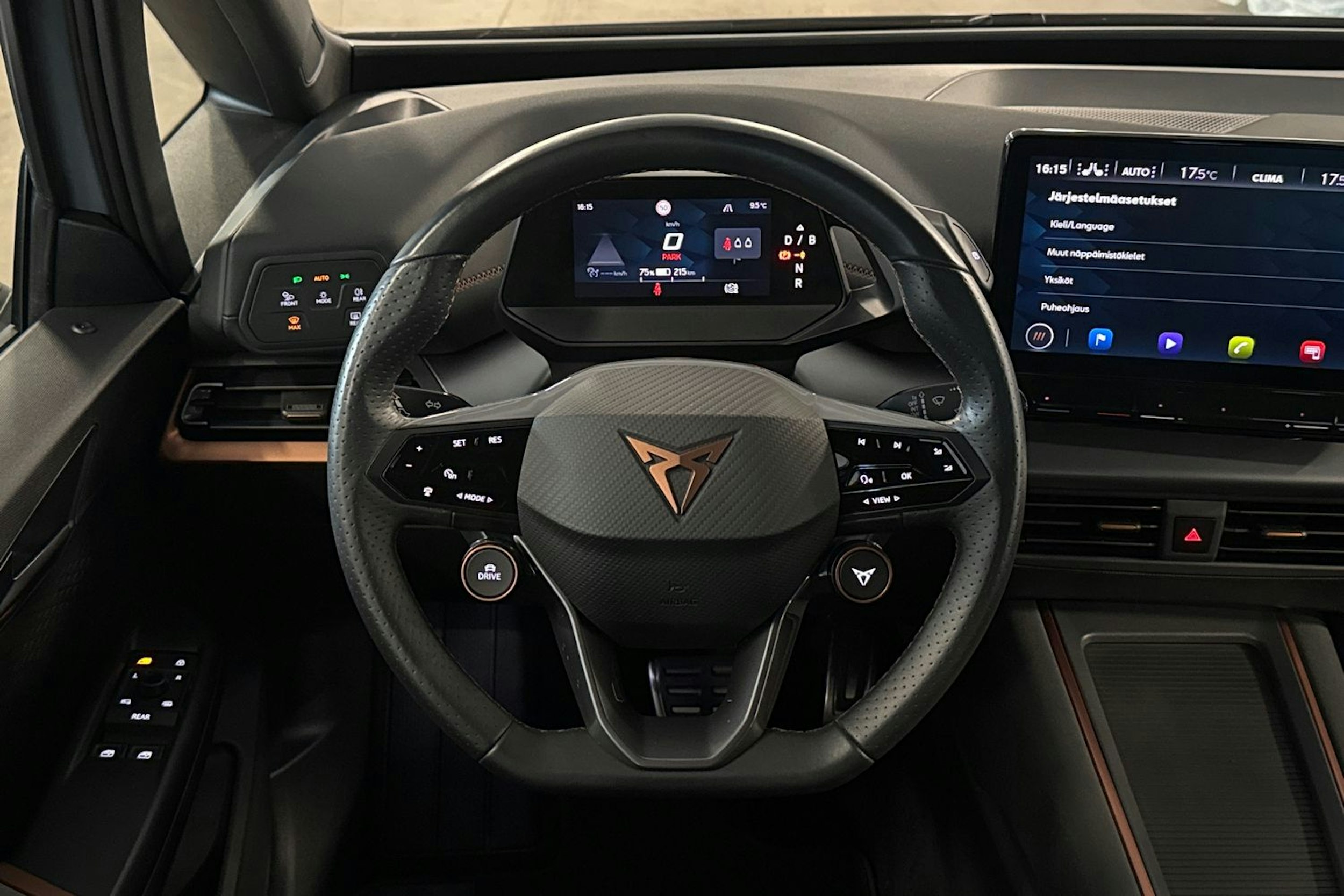 harmaa CUPRA Born 2023 kuva 8.