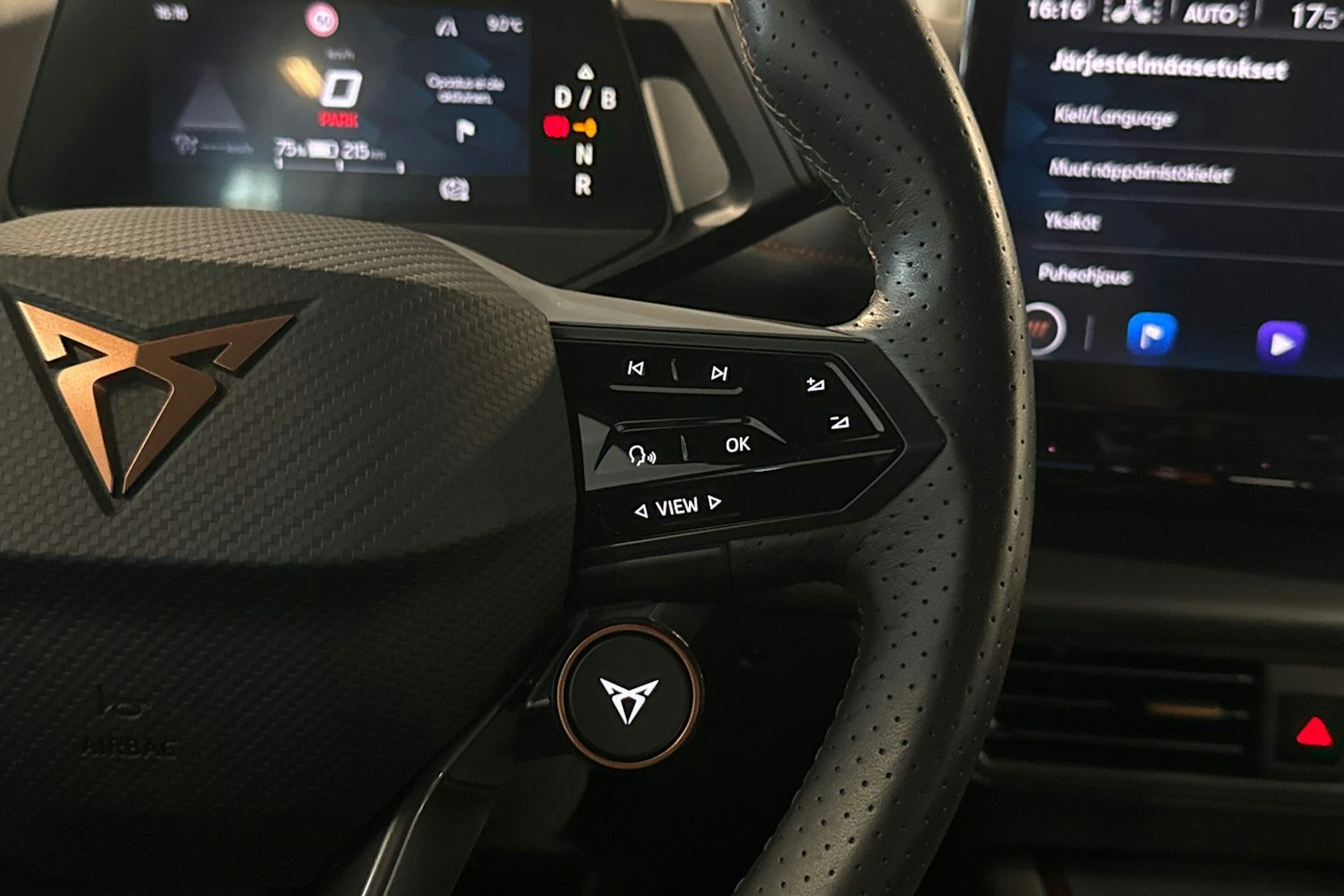 harmaa CUPRA Born 2023 kuva 11.