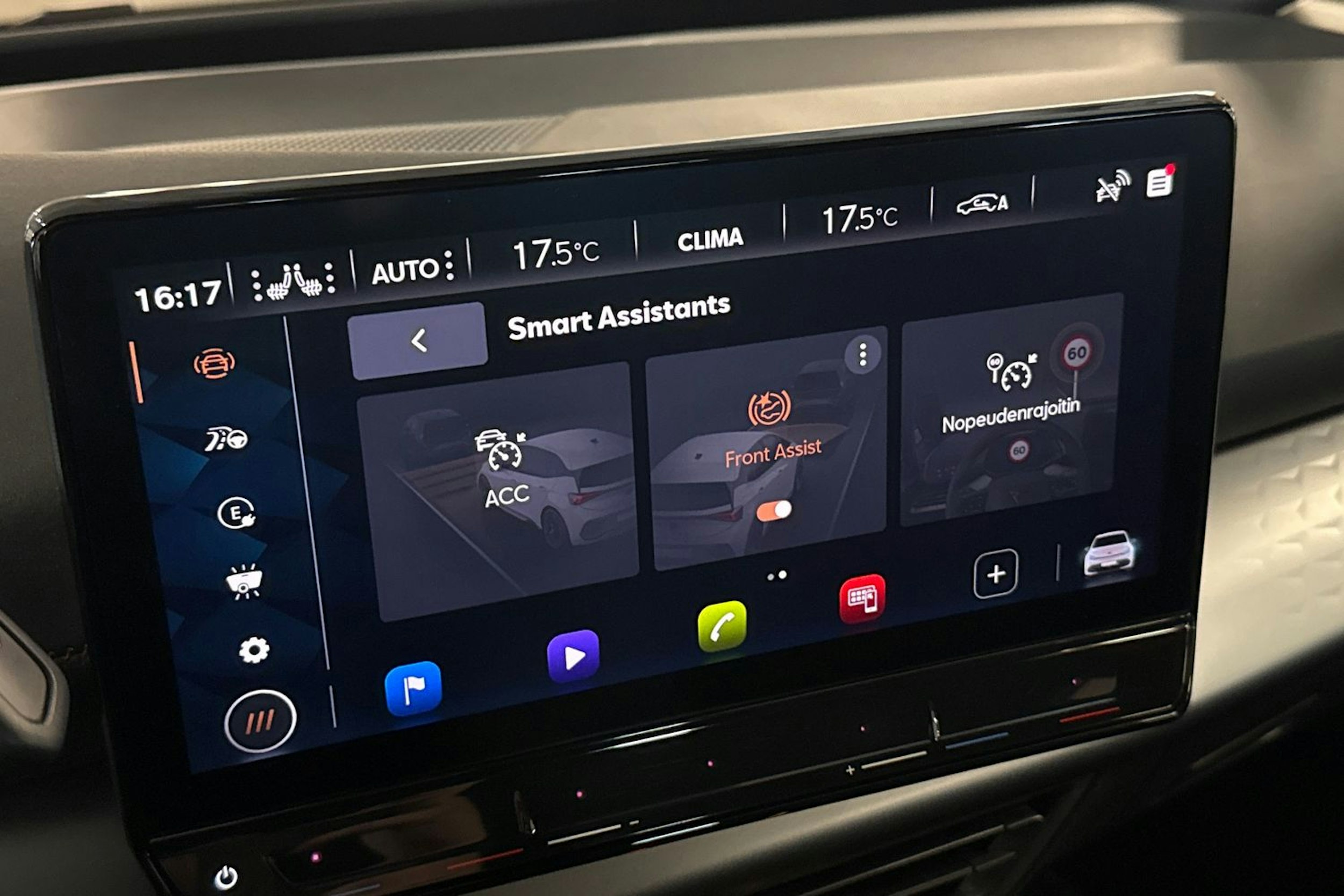 harmaa CUPRA Born 2023 kuva 15.