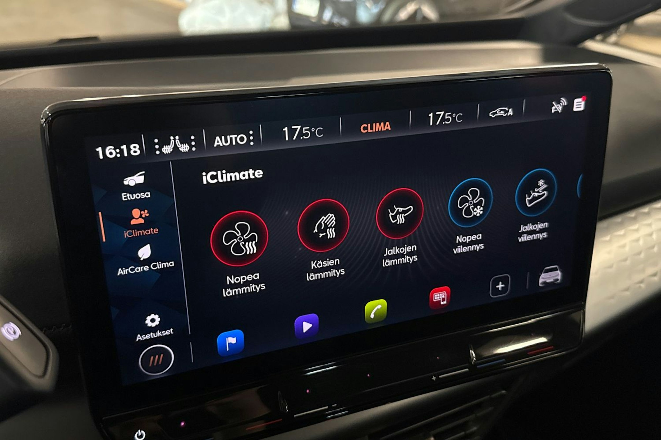 harmaa CUPRA Born 2023 kuva 17.