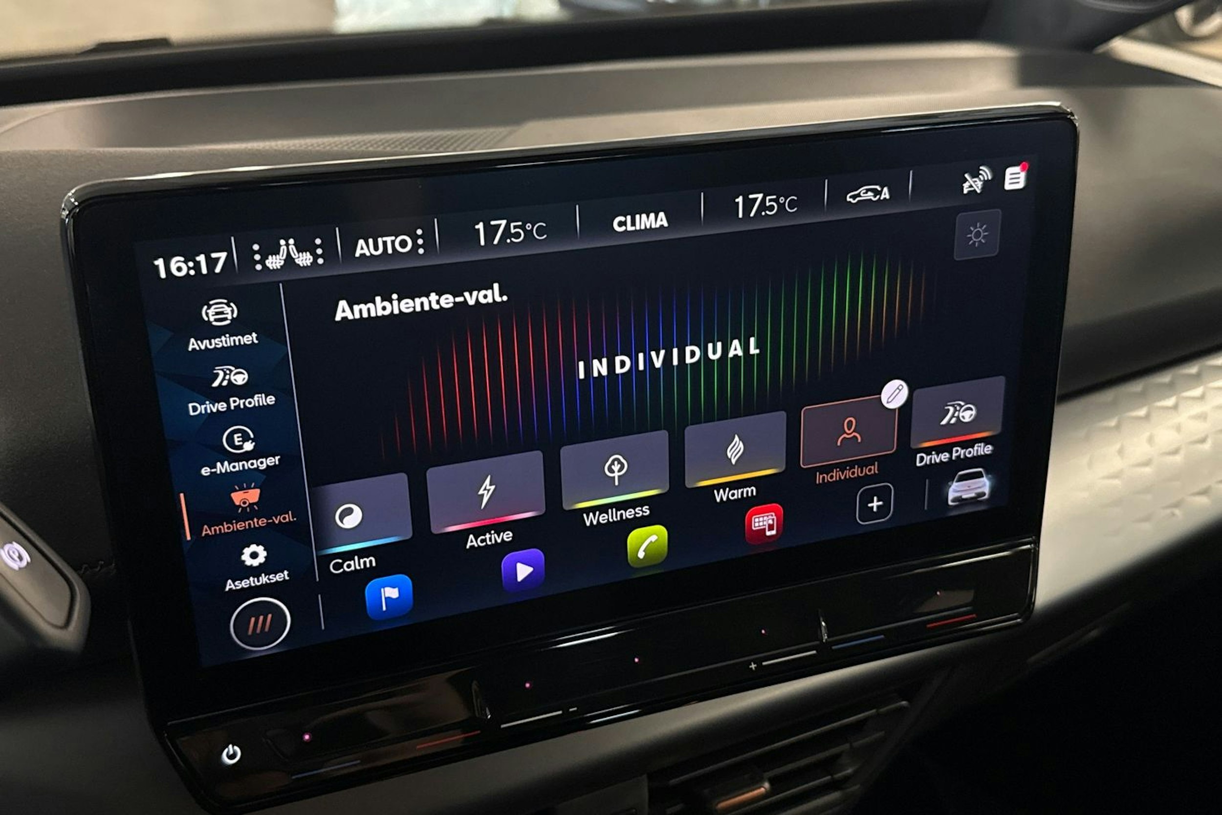 harmaa CUPRA Born 2023 kuva 18.