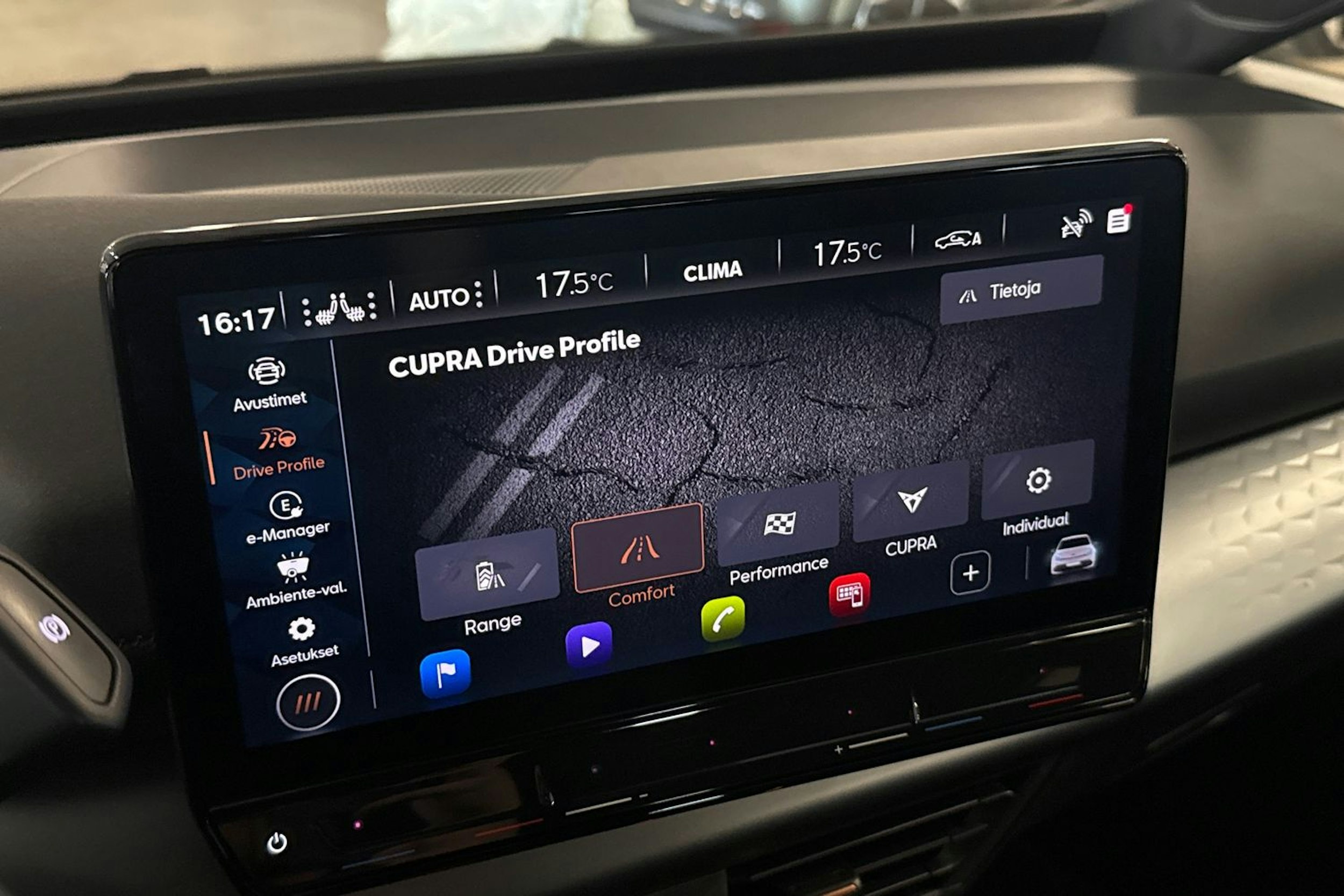 harmaa CUPRA Born 2023 kuva 19.