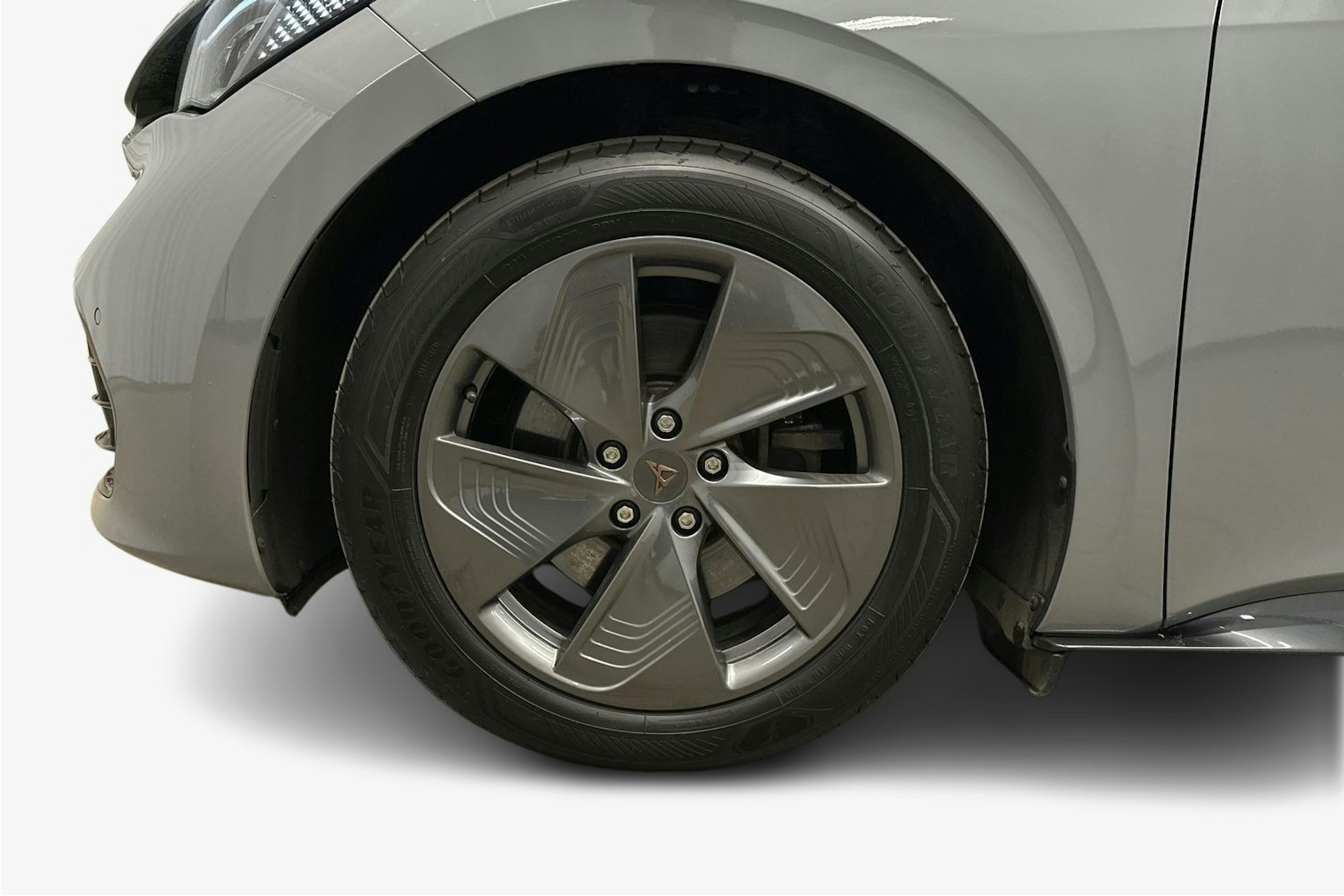 harmaa CUPRA Born 2023 kuva 11.