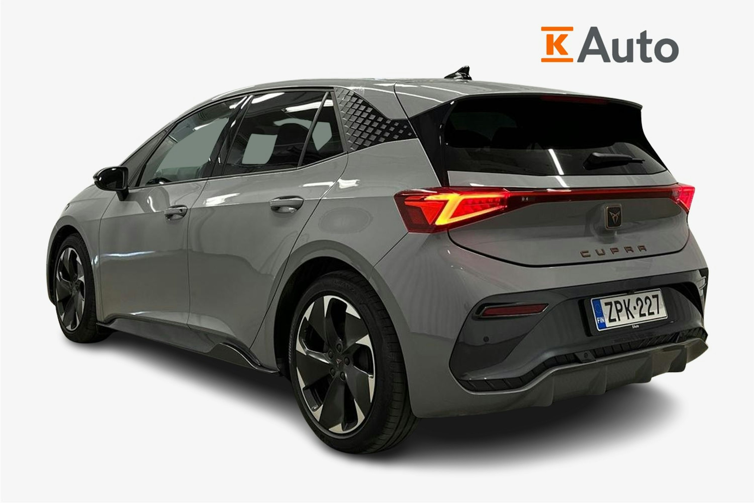 harmaa CUPRA Born 2023 kuva 2.
