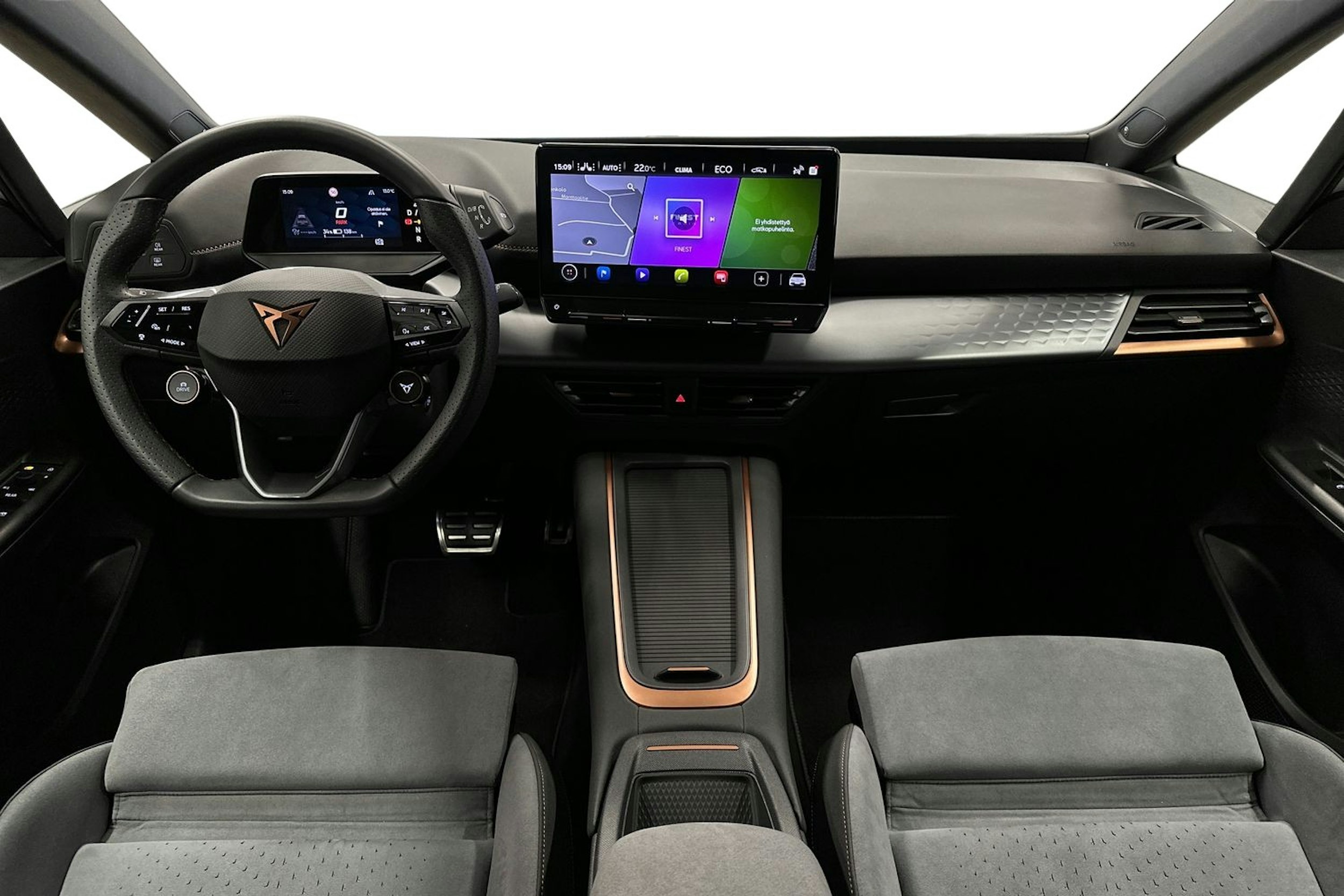 valkoinen CUPRA Born 2023 kuva 9.