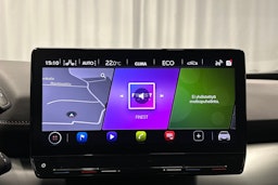 valkoinen CUPRA Born 2023 kuva 21.