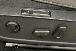 harmaa CUPRA Born 2024 kuva 16.