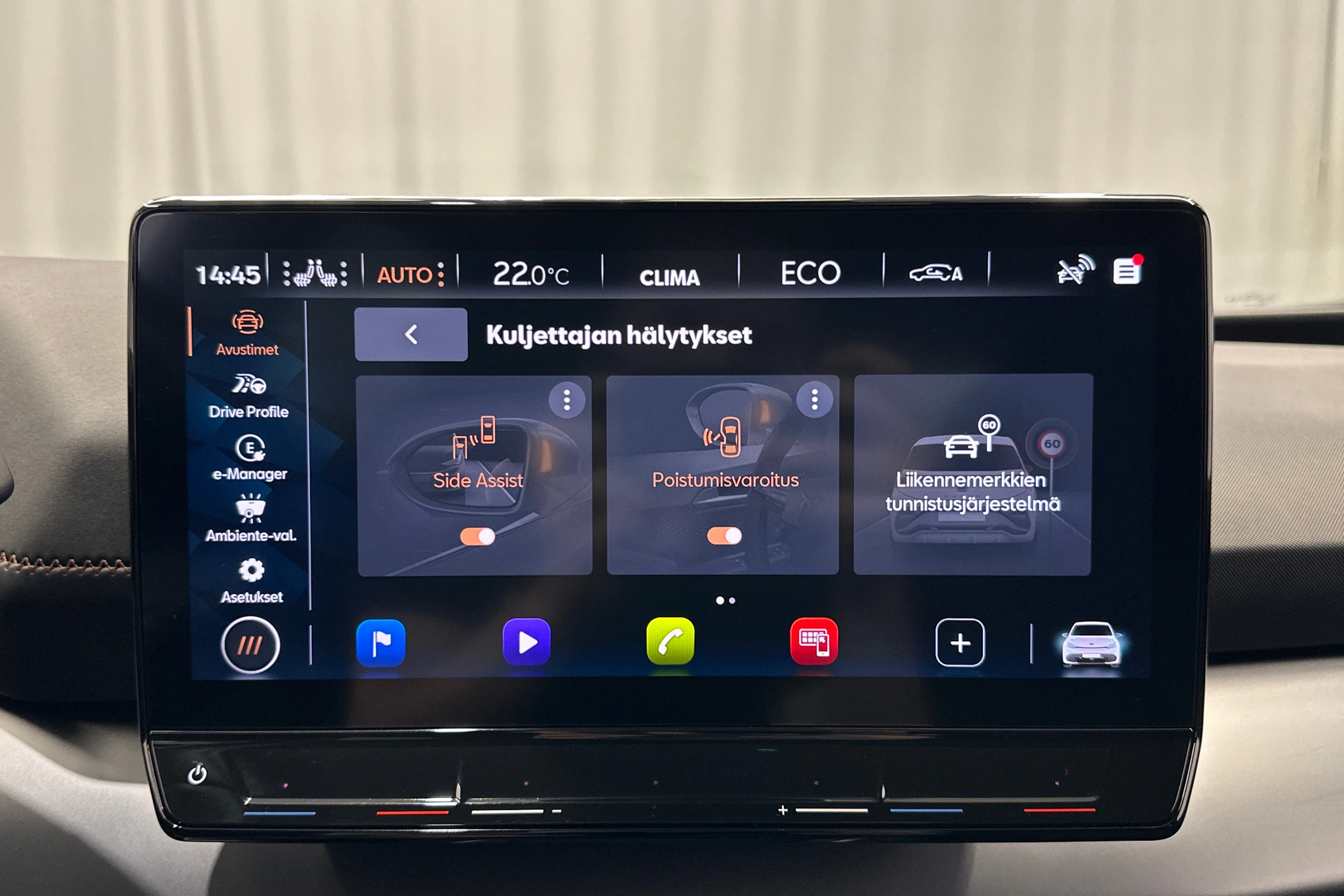 Harmaa CUPRA BORN 2024 kuva 22.