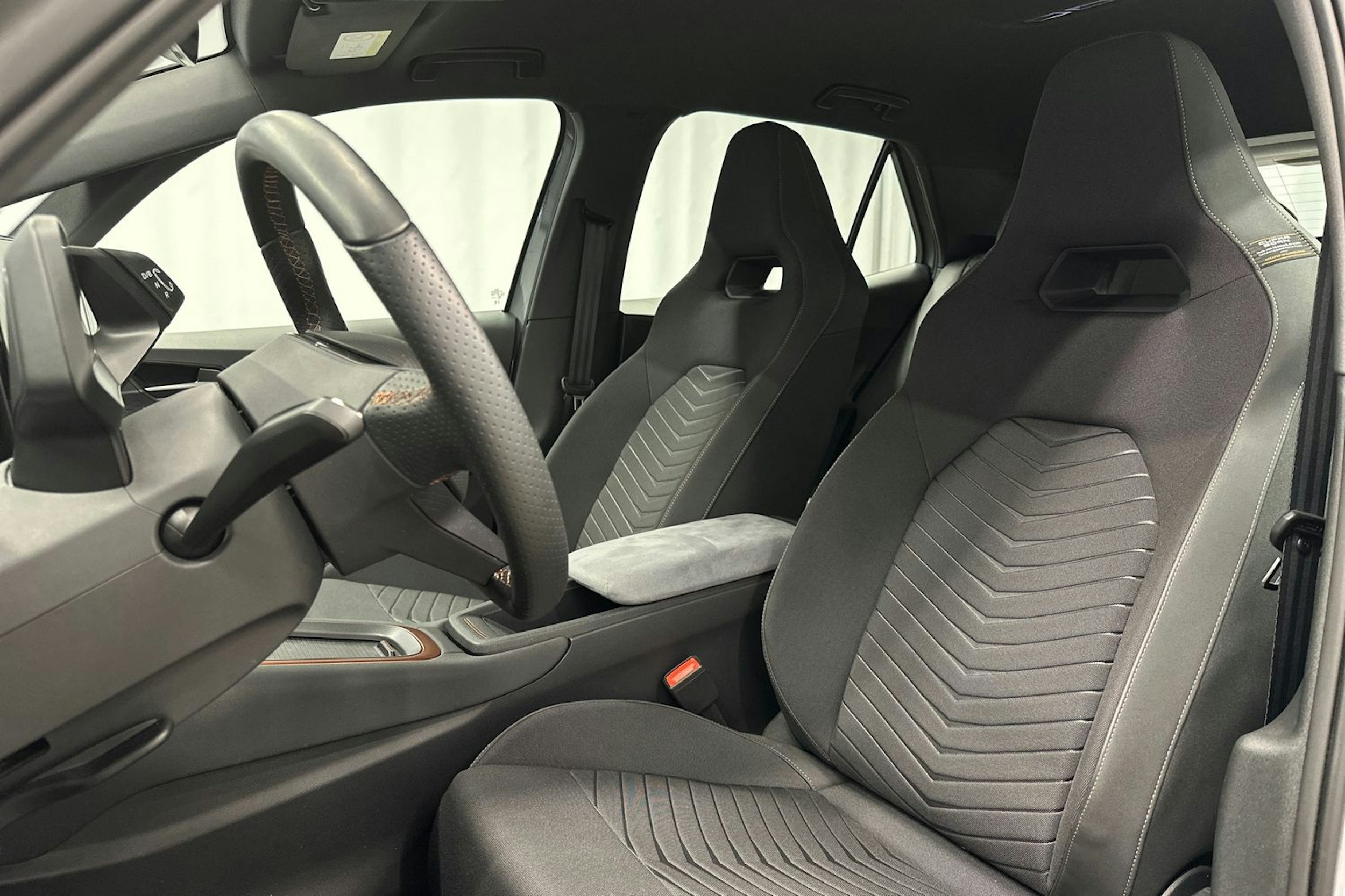 harmaa CUPRA Born 2024 kuva 13.