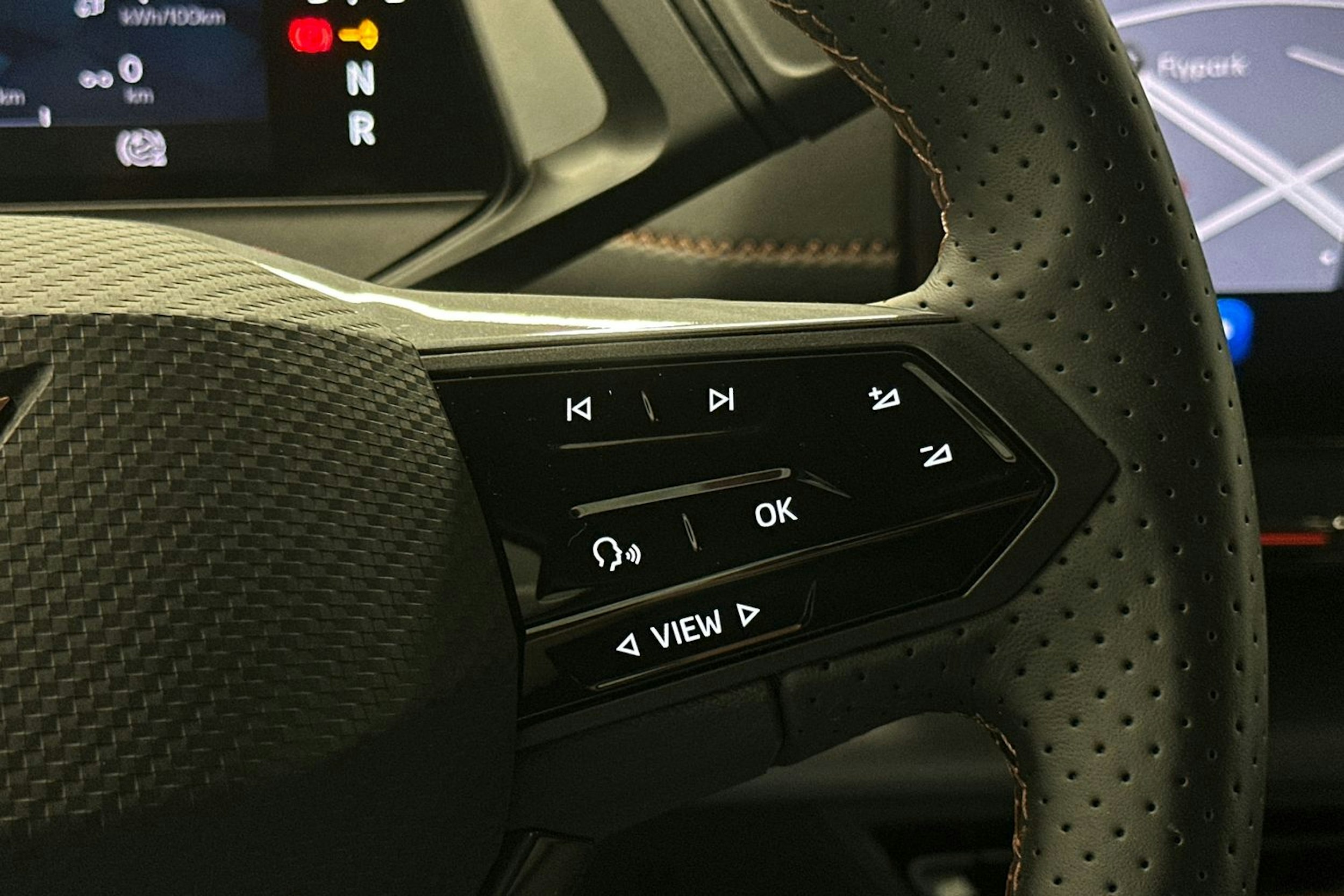 harmaa CUPRA Born 2024 kuva 15.