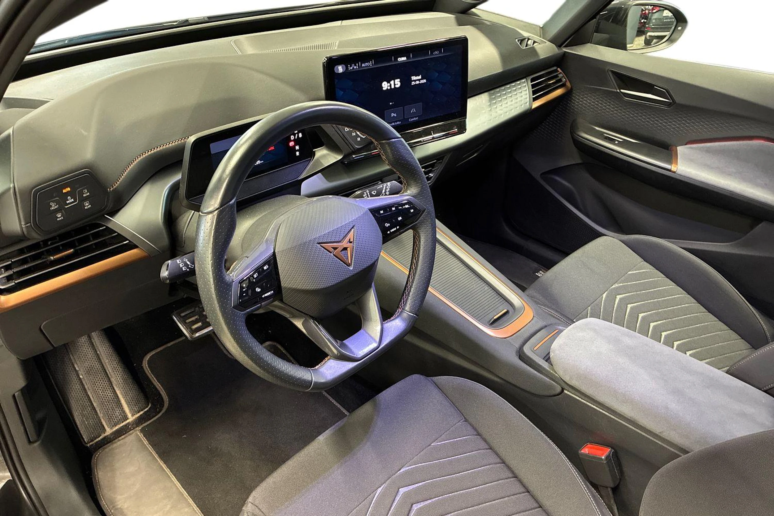 harmaa CUPRA Born 2024 kuva 3.