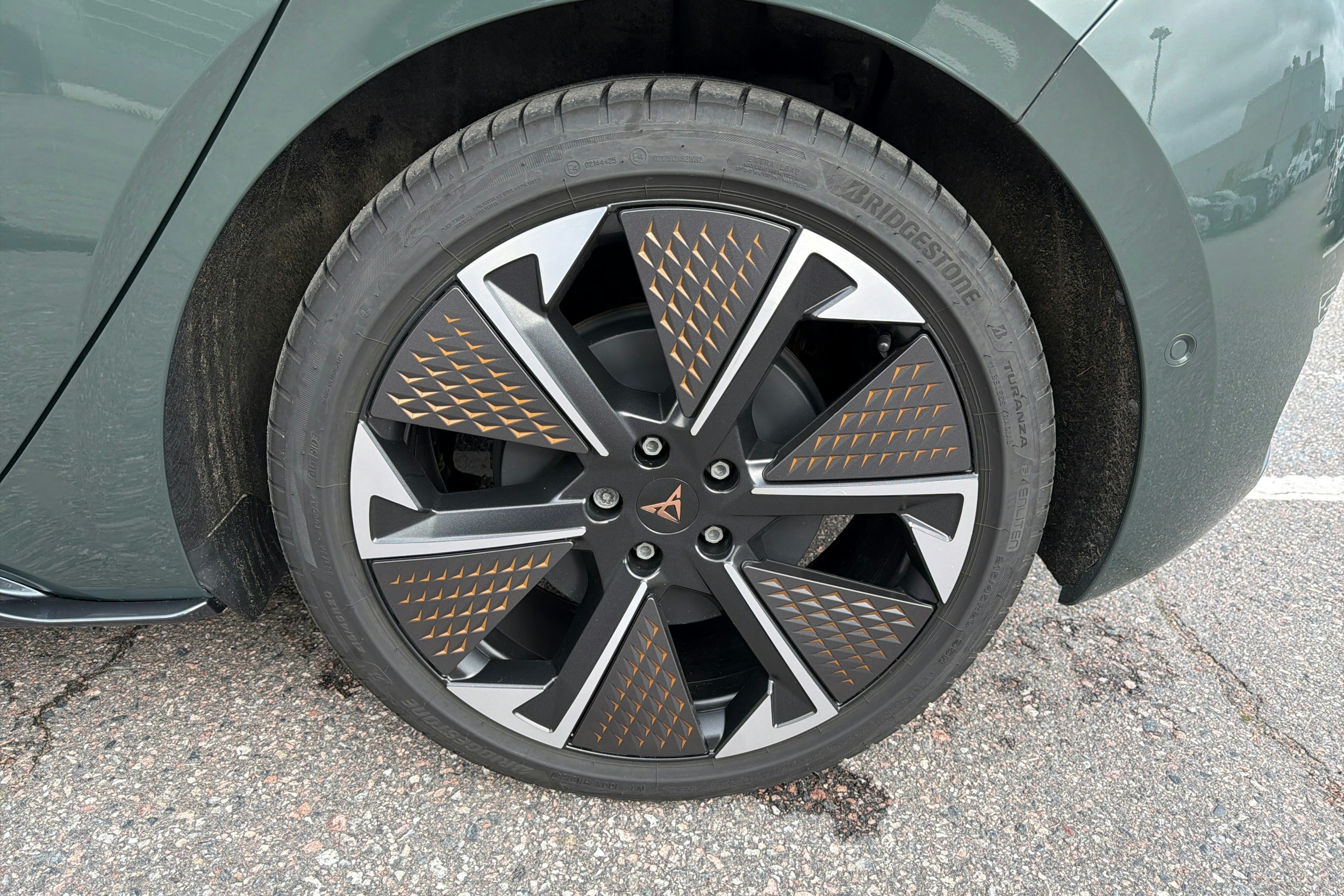 vihreä CUPRA Born 2024 kuva 10.