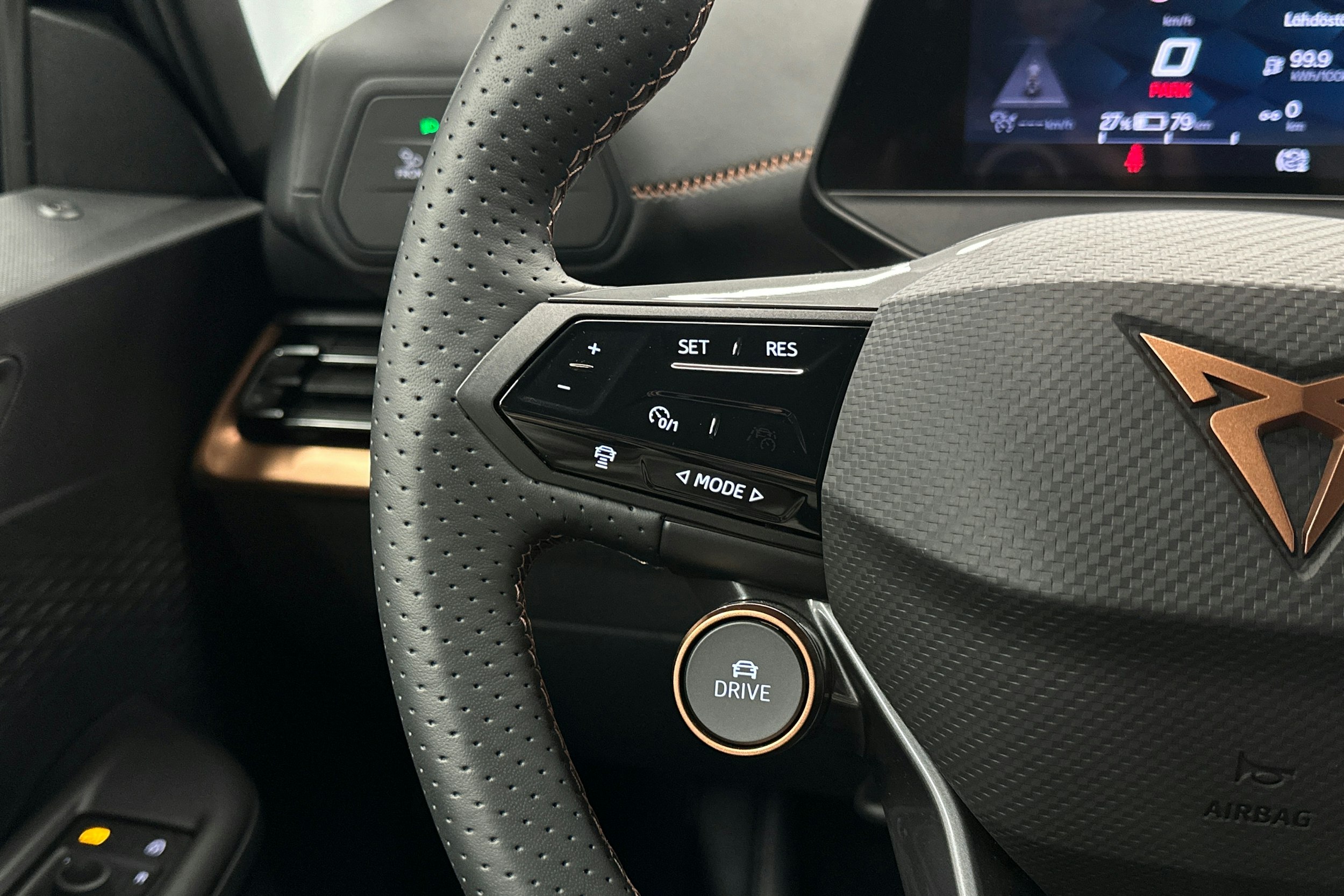 sininen CUPRA Born 2024 kuva 17.