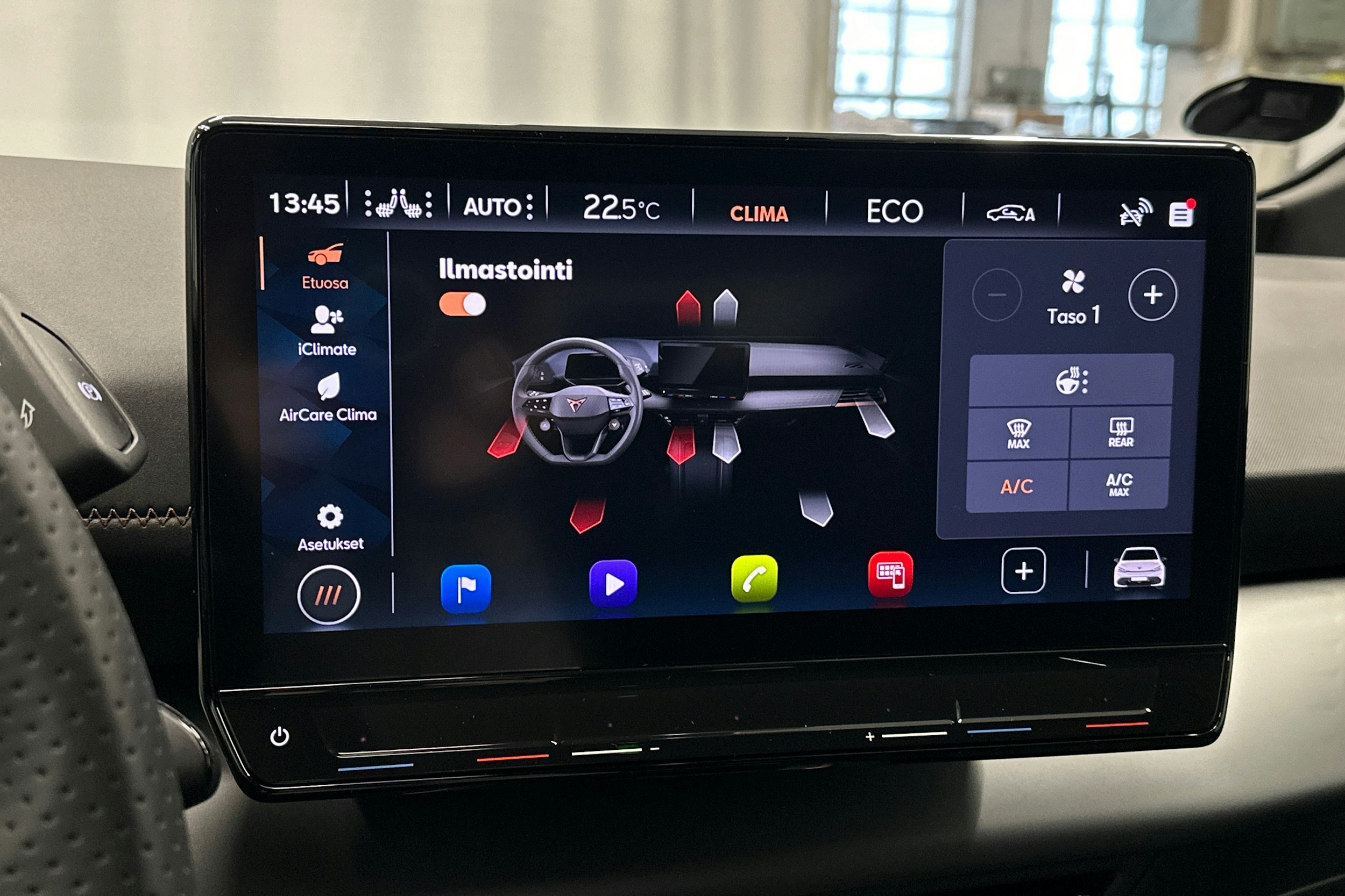 sininen CUPRA Born 2024 kuva 27.